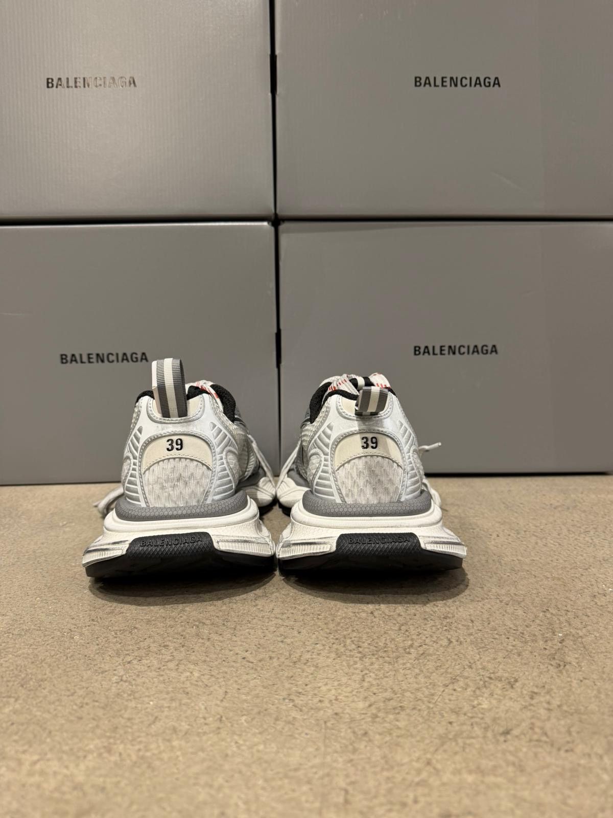 Balenciaga BALENCIAGA - 3XL Logo Sneaker White Navy Size US 11 / EU 44 - 2 Thumbnail