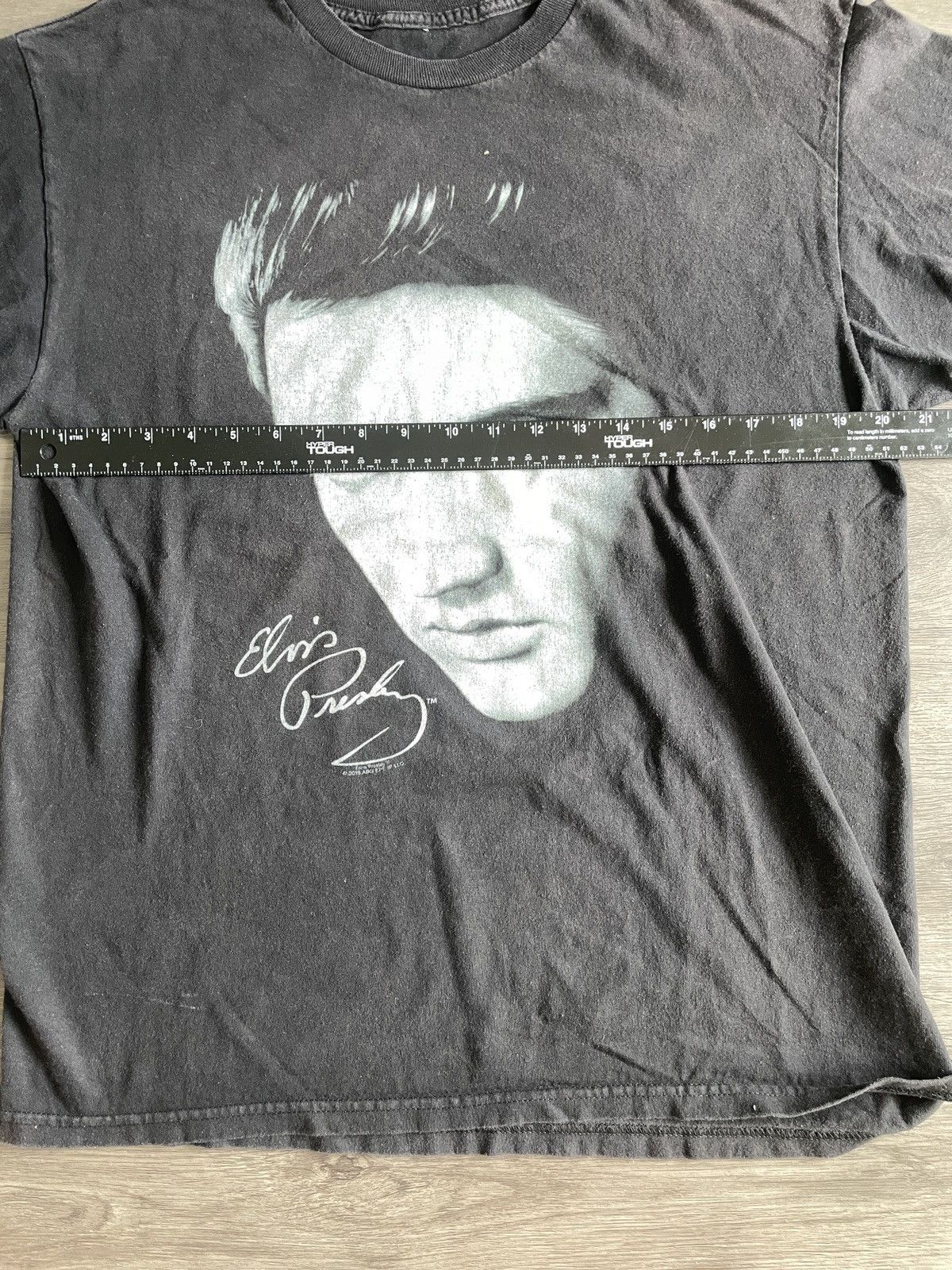Vintage Y2K 2019 Elvis Presley “Big Face” Graphic T-shirt (No Sz.) Size US L / EU 52-54 / 3 - 4 Thumbnail