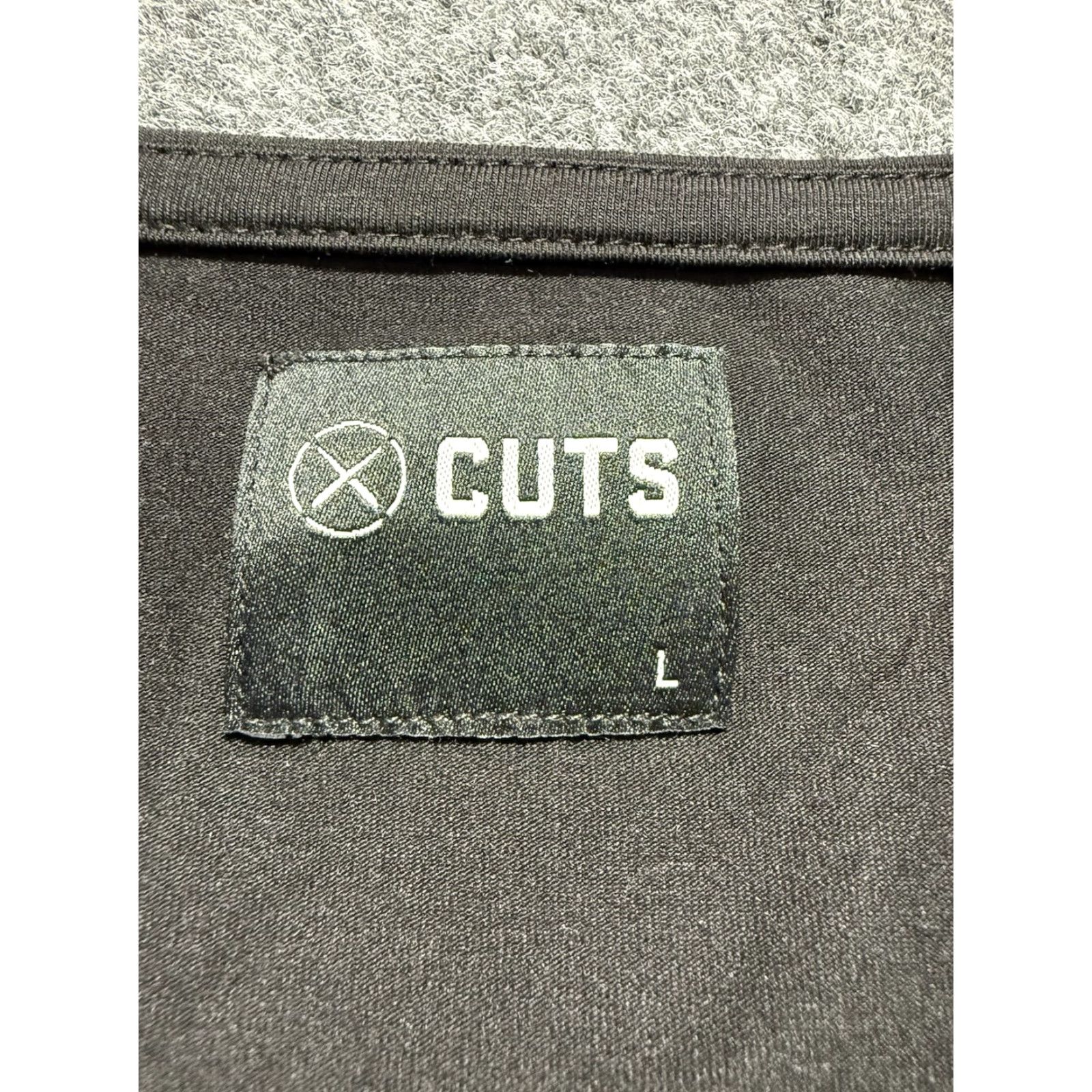 Cuts Cuts T-Shirt Mens Large Black Short Sleeve Crew Neck Regular Fit Logo 100% Cotton Knit Tee Size US L / EU 52-54 / 3 - 3 Thumbnail