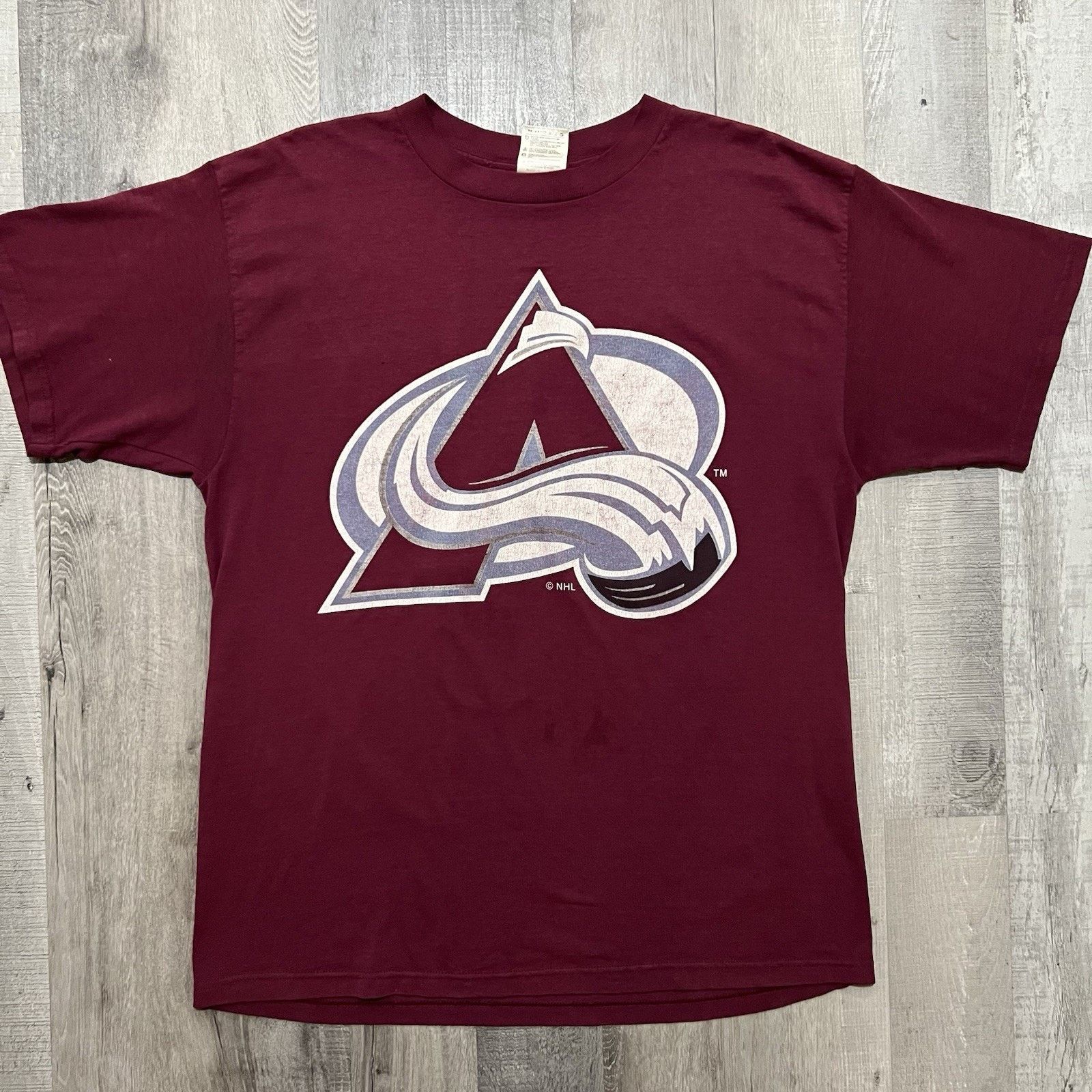 Tultex VTG Colorado Avalanche Red Y2K Hockey NHL T Shirt Size XL Size US XL / EU 56 / 4 - 1 Thumbnail