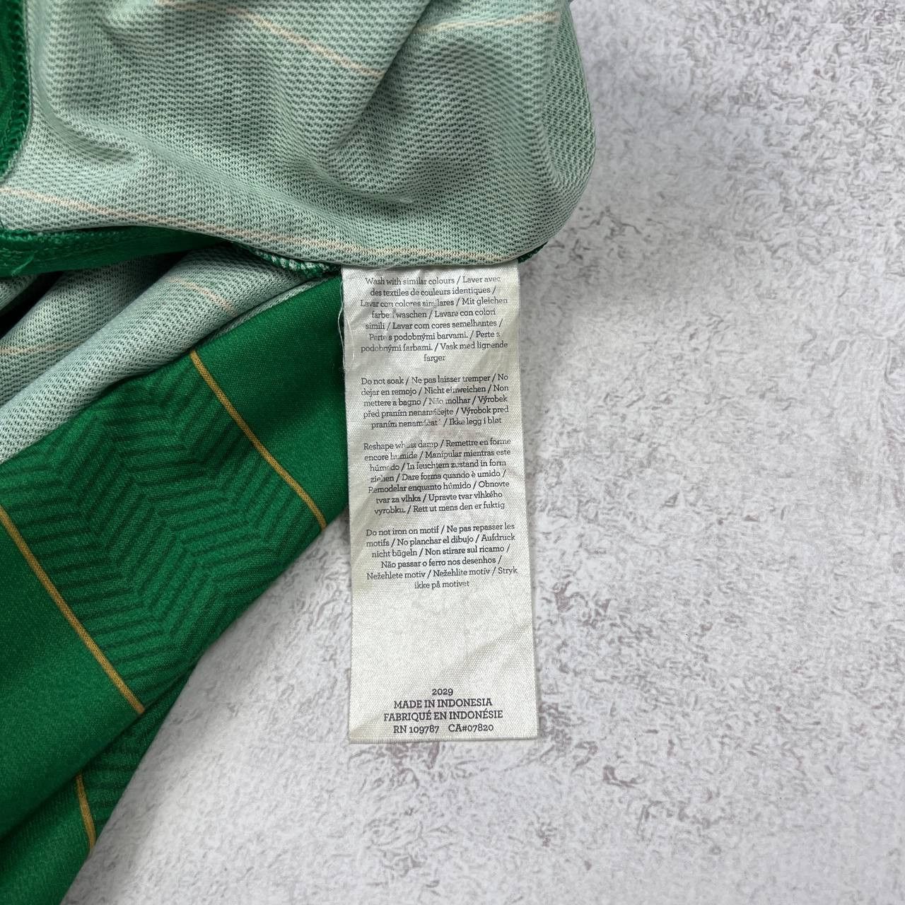 Umbro MEN'S Vintage Umbro Ireland National Soccer Football Jersey Size US S / EU 44-46 / 1 - 12 Thumbnail