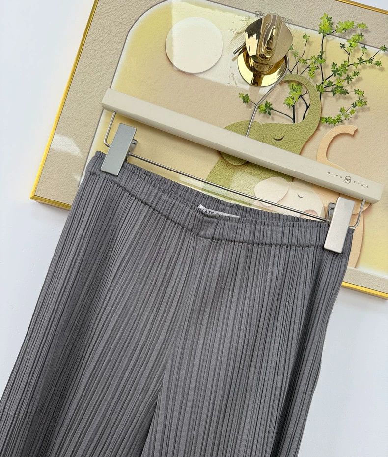 Issey Miyake Issey Miyake size:2 Light grey pleated pants Size 30" / US 8 / IT 44 - 3 Thumbnail