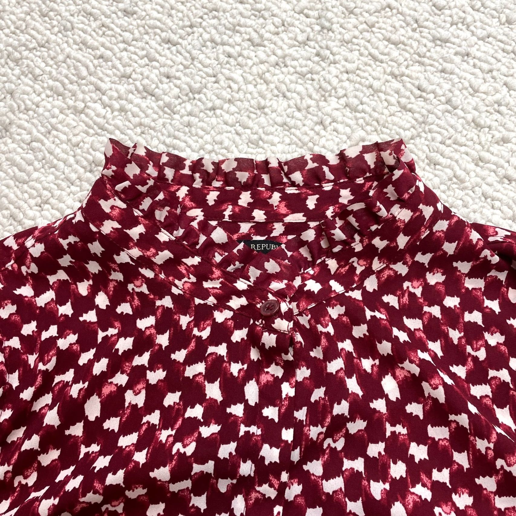 Banana Republic VINTAGE Banana Republic Blouse Tank Top Womens Petite Small Red Drapey Foxglove Sunset Shirt Size S / US 4 / IT 40 - 2 Thumbnail