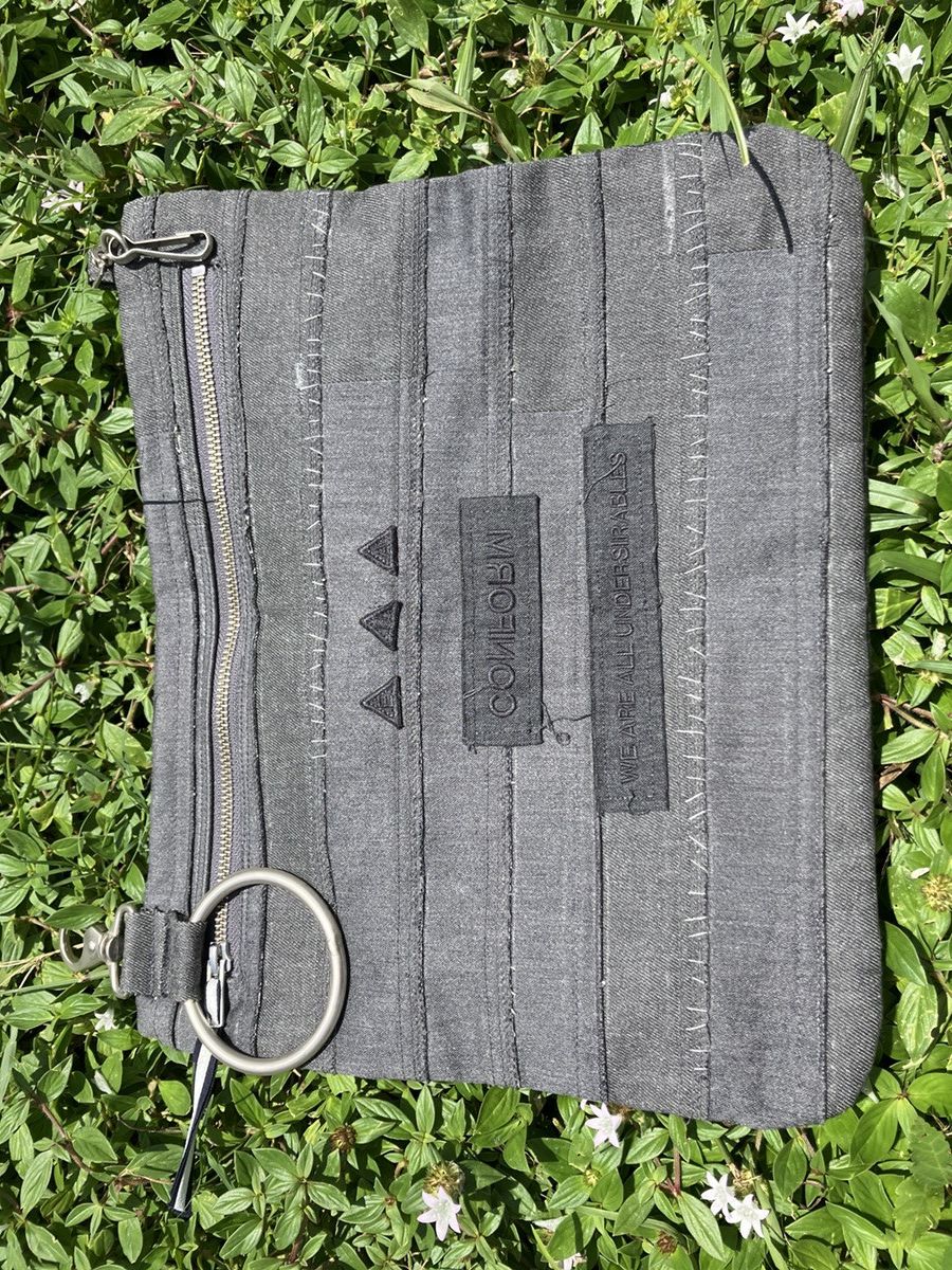Undercover Spring/summer 2016 “THE GREATEST” zip bag/pouch Size ONE SIZE - 1 Thumbnail