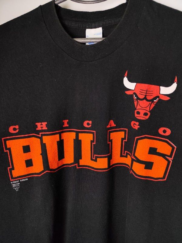 NBA Nba rare Chicago Bulls 90s vintage t-shirt size Xl Size US XL / EU 56 / 4 - 2 Thumbnail