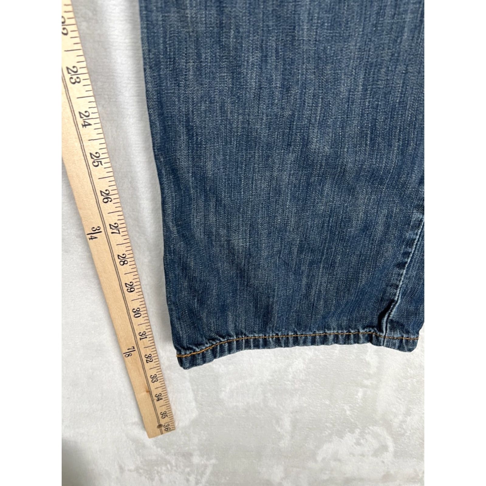 Levi's VINTAGE Levi's 514 Slim Straight Blue Denim Jeans 38x32 Men Regular Size US 38 / EU 54 - 4 Thumbnail