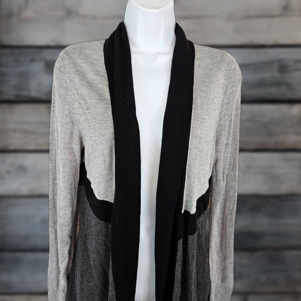 White House Black Market White House Black Market Cardigan Womens Medium Gray Open Front Rayon Knit Sweater Size M / US 6-8 / IT 42-44 - 1 Thumbnail