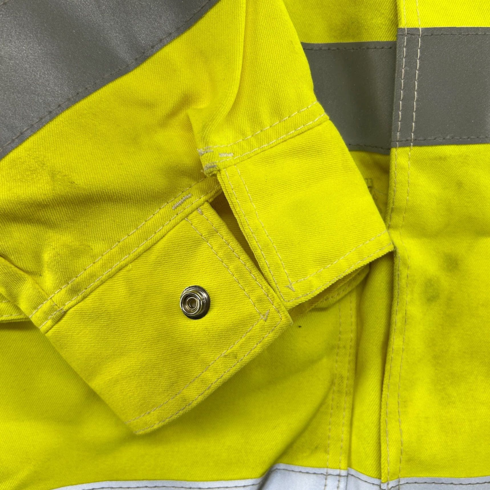 Vintage Bulwark Jacket Mens L Yellow Flame Resistant Hi Vis Reflective 31 ATPV Jacket Long Sleeve Men Reflective Bulwark Yellow L Men Size US L / EU 52-54 / 3 - 2 Thumbnail