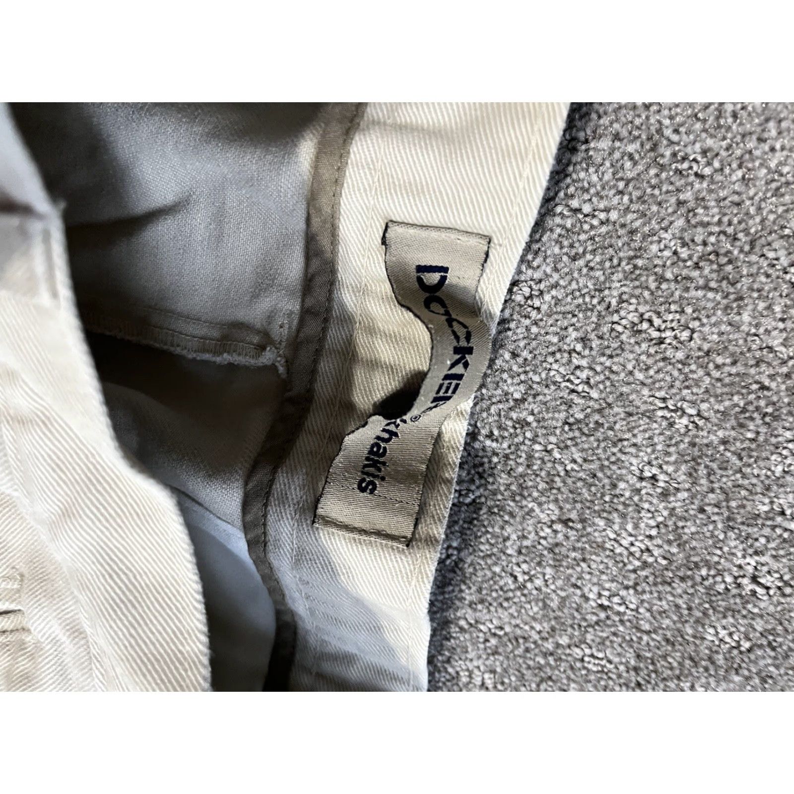 Dockers VINTAGE Dockers Pants 36x29 Beige Cotton Pleated Straight Classic Khakis USA Mens Size US 36 / EU 52 - 6 Thumbnail