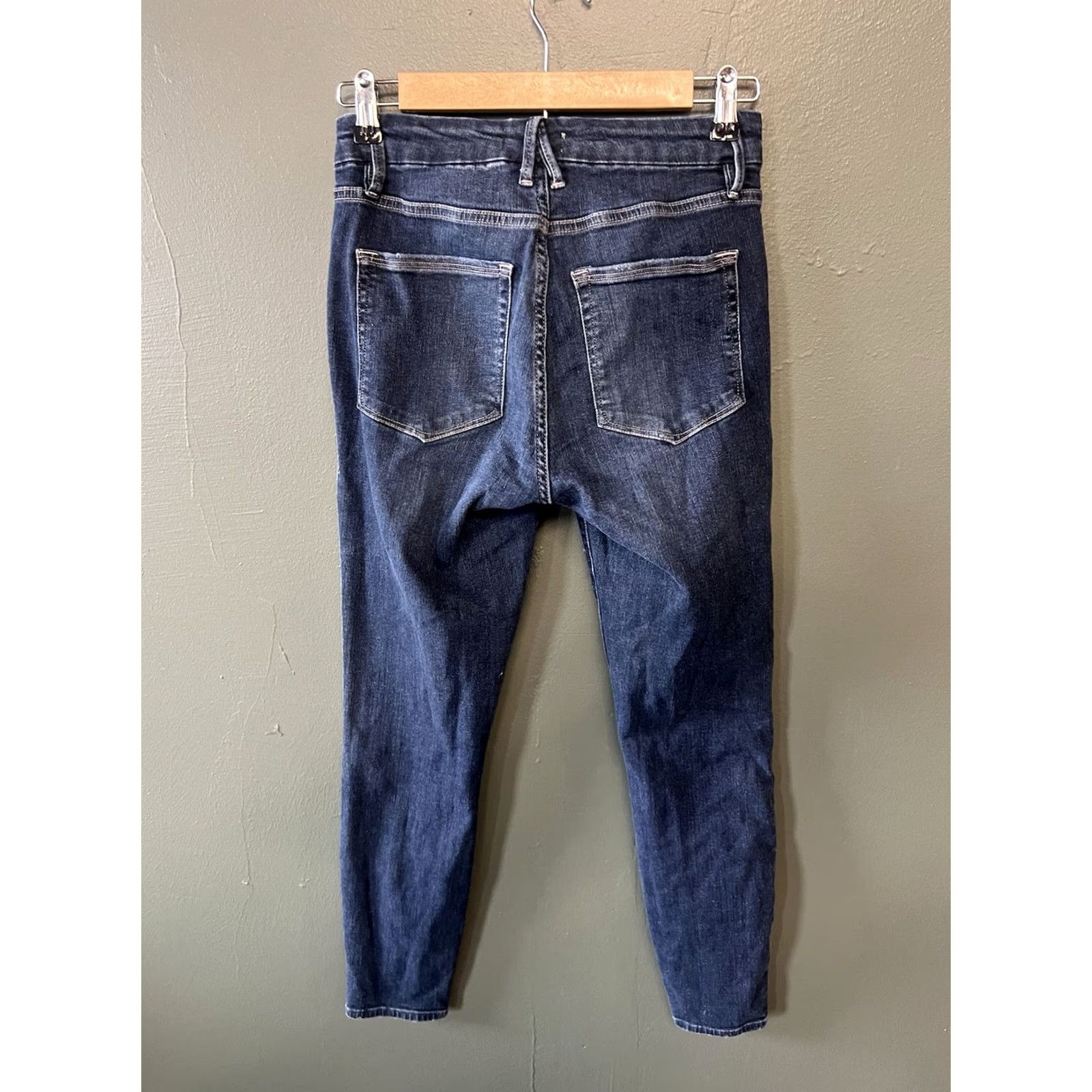 Good American GOOD AMERICAN Jeans Cropped Light Wash Distressed 6 Womens 28 Skinny Leg Denim Blue Size 28" / US 6 / IT 42 - 2 Thumbnail