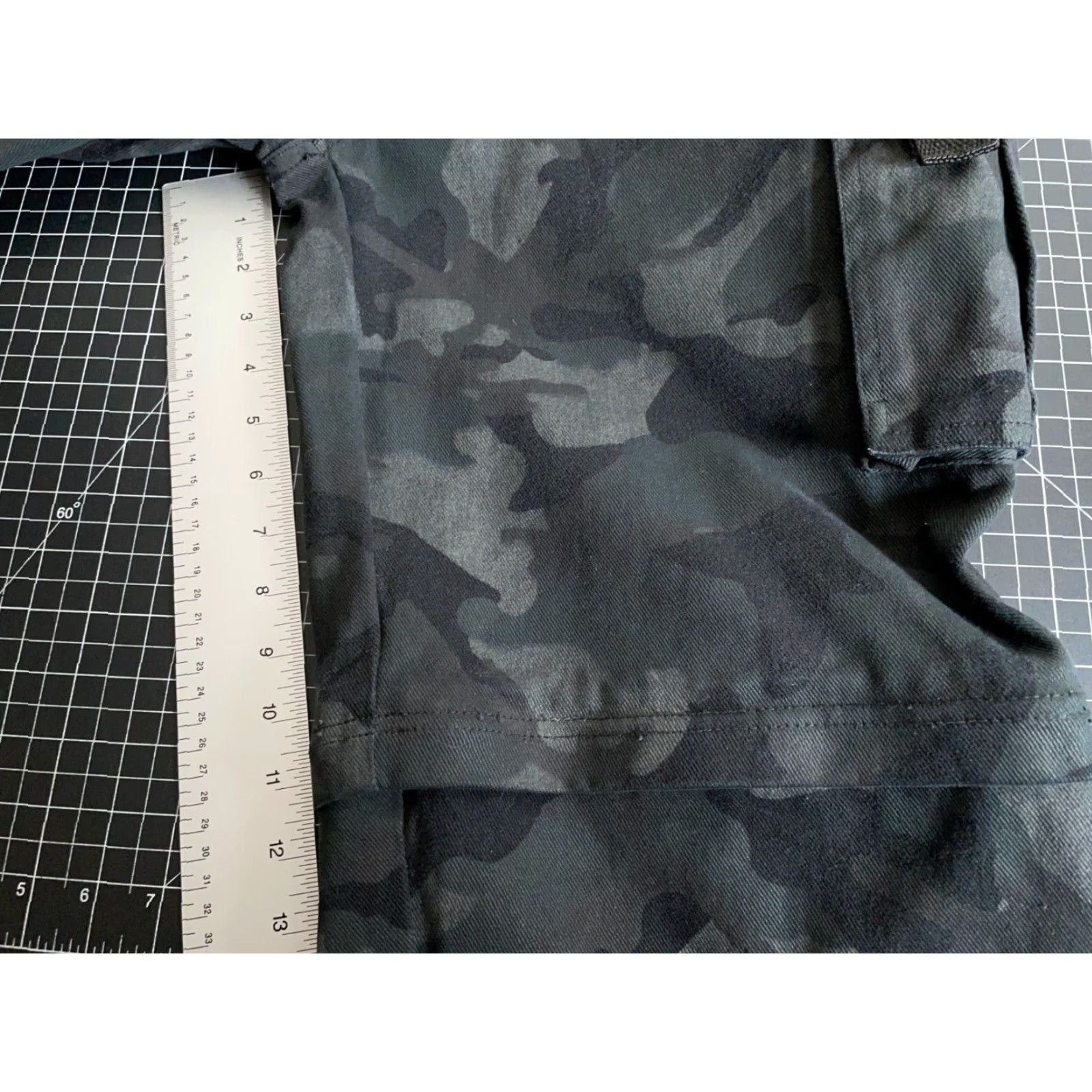 Vintage VINTAGE No Boundaries Camouflage Cargo Pants Shorts Men 30 x 32 Gray Cotton Casual Outdoor Size US 30 / EU 46 - 6 Thumbnail