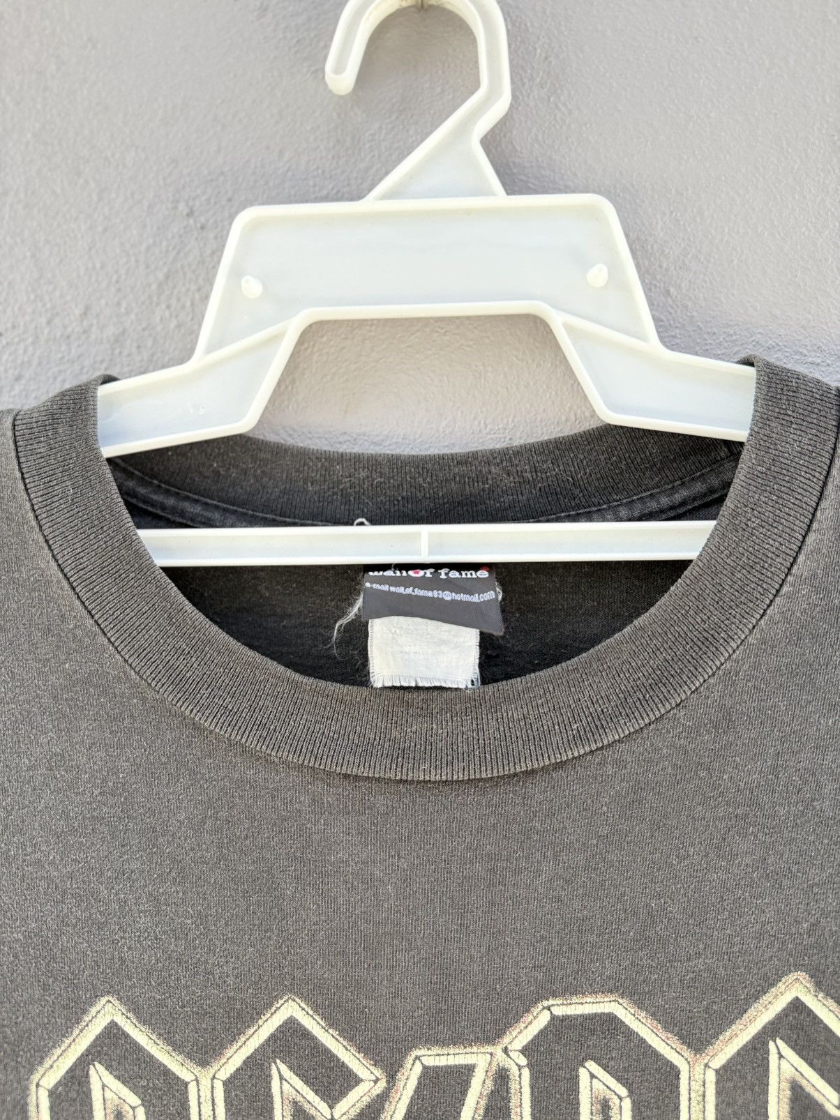 Band Tees Thrashed Vintage 90s ACDC WE SALUTE YOU Rock Grunge Faded T Size US L / EU 52-54 / 3 - 7 Thumbnail