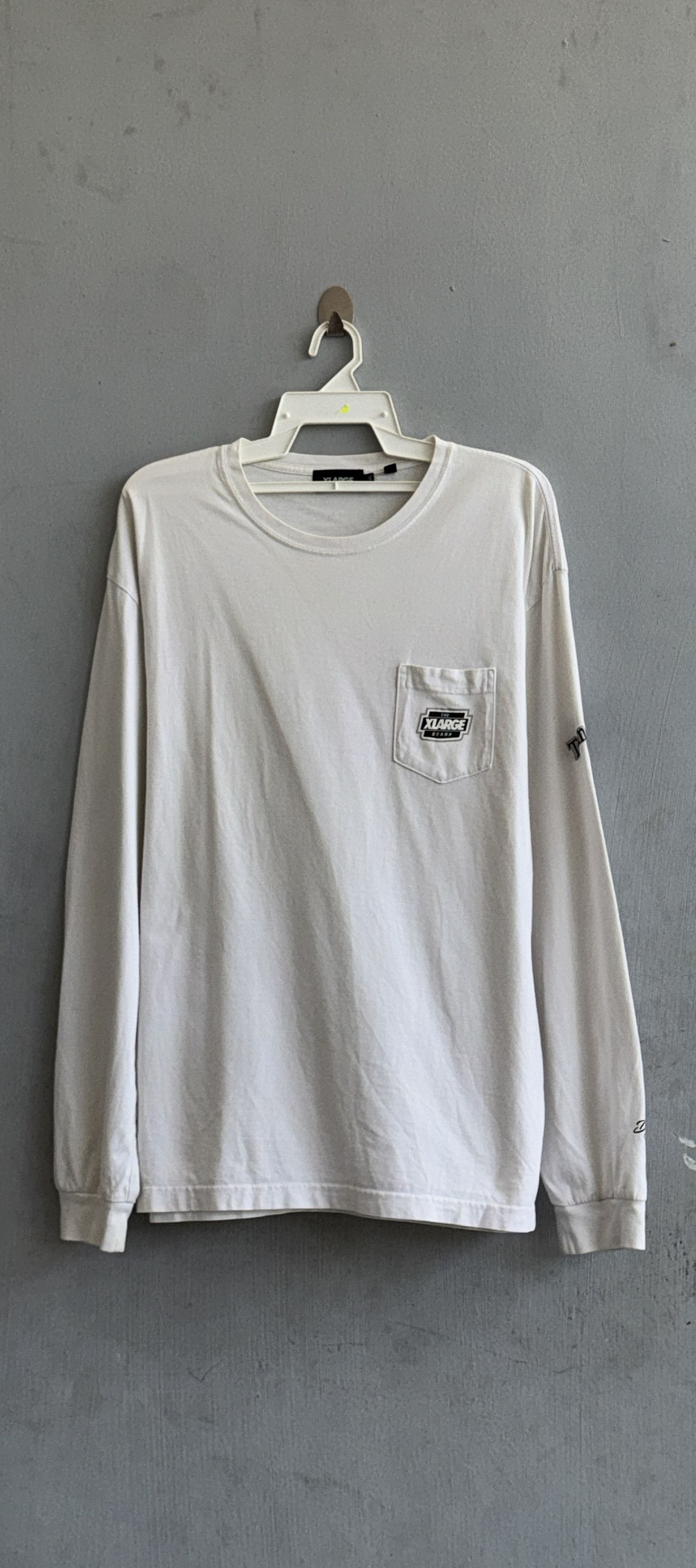 X-LARGE X-Large Long Sleeve T-Shirt Size US XL / EU 56 / 4 - 2 Thumbnail