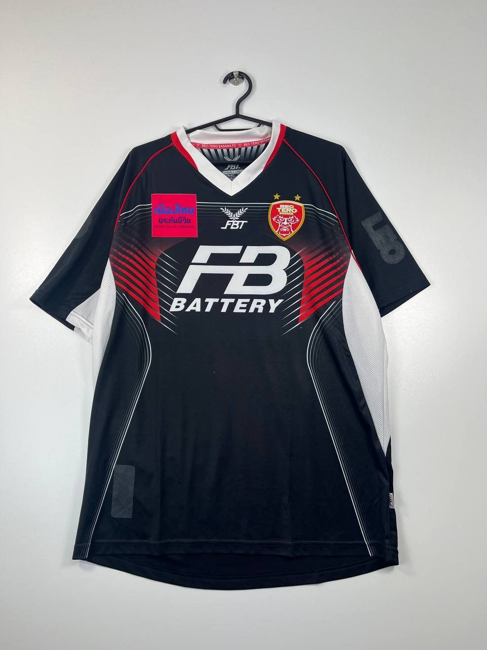 Other BEC Tero Sasana 2014 Home Shirt FBT FB Battery Thailand Sz L Size US L / EU 52-54 / 3 - 1 Thumbnail