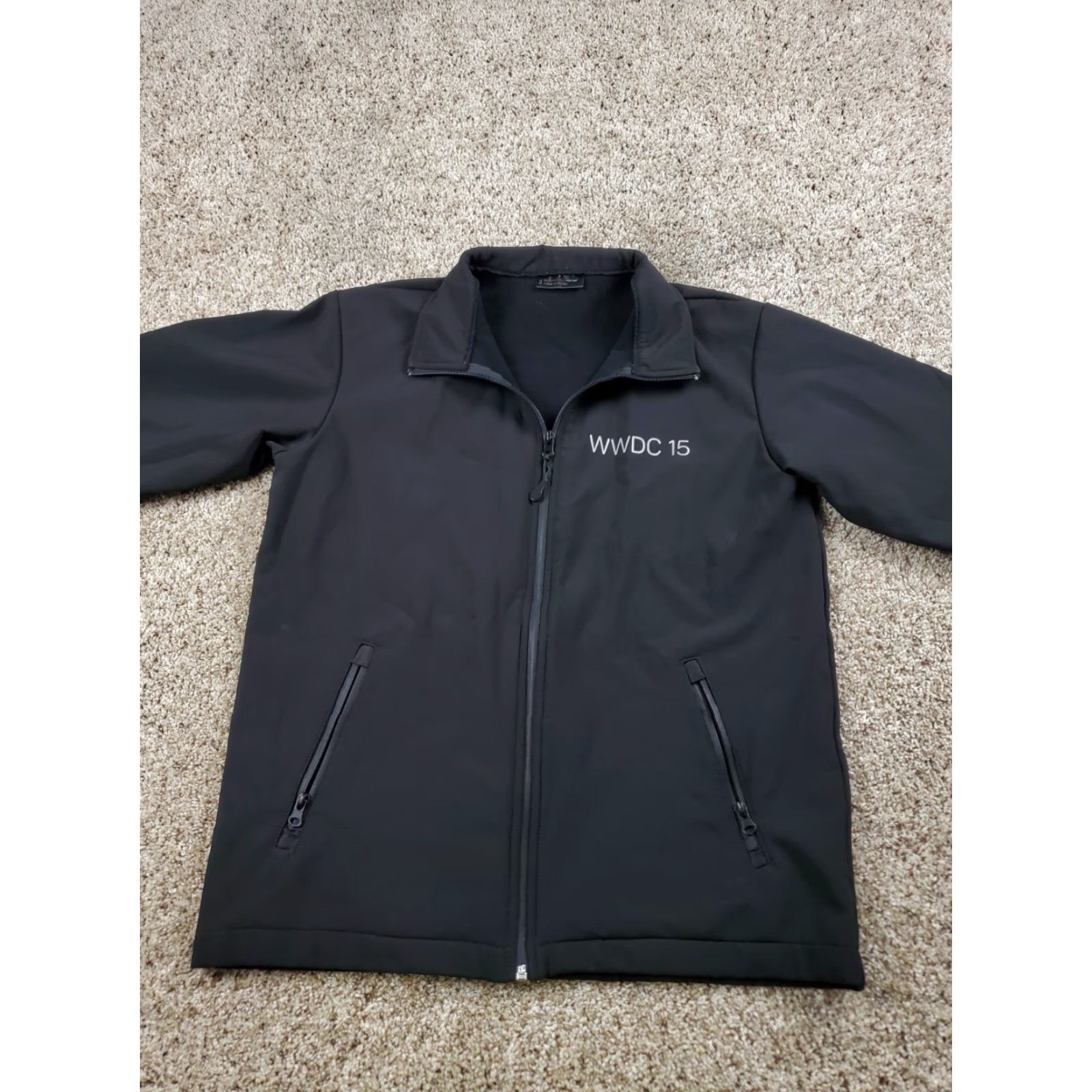 Apple Apple Jacket M Men Black Full Zip WWDC 2015 Windbreaker Logo Pockets Stretch Functions Regular Size XS to XXX? Size US M / EU 48-50 / 2 - 4 Thumbnail