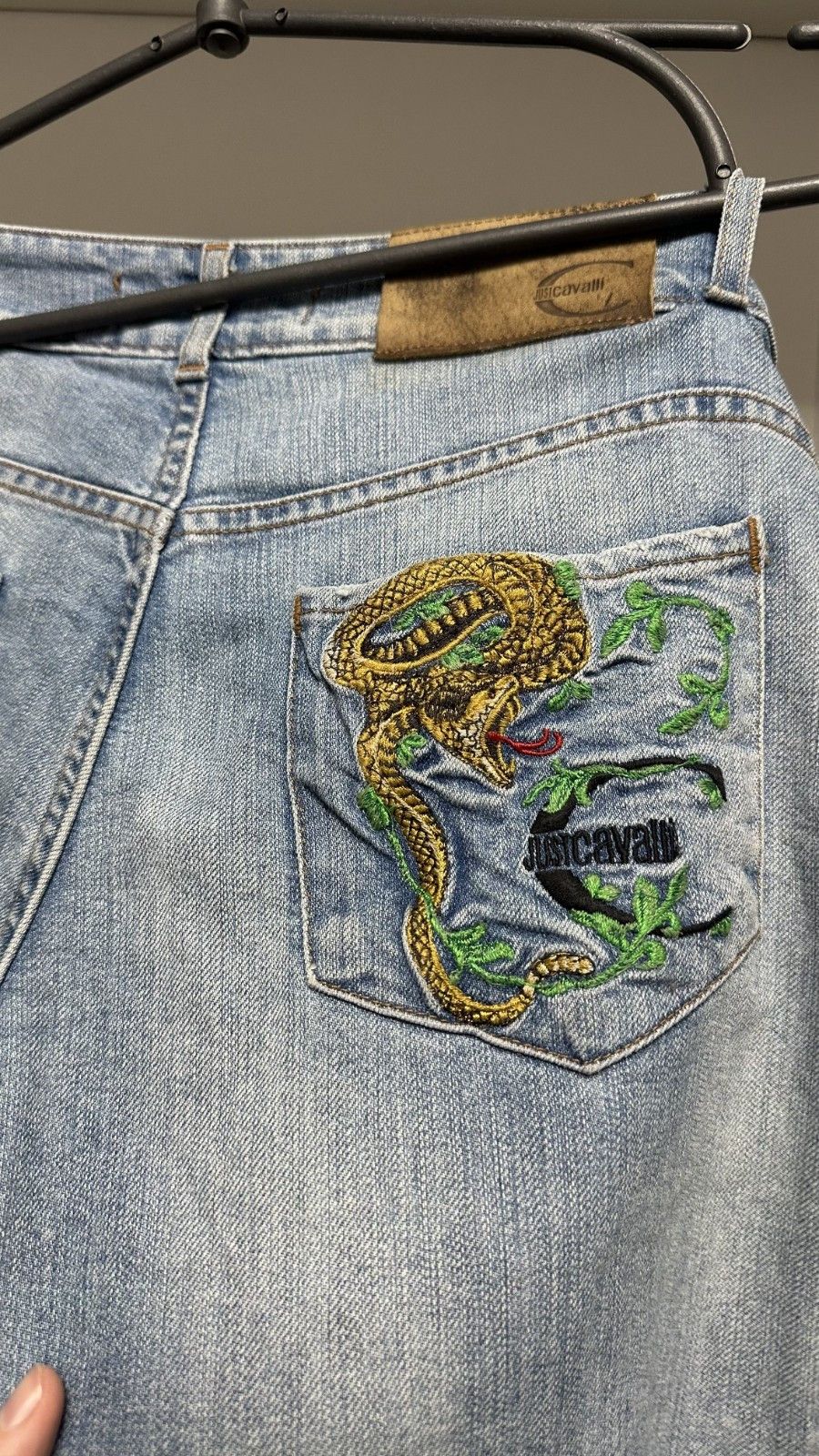 Just Cavalli Just Cavalli Women's Vintage Embroidered Flared Jeans Size 28" / US 6 / IT 42 - 13 Thumbnail