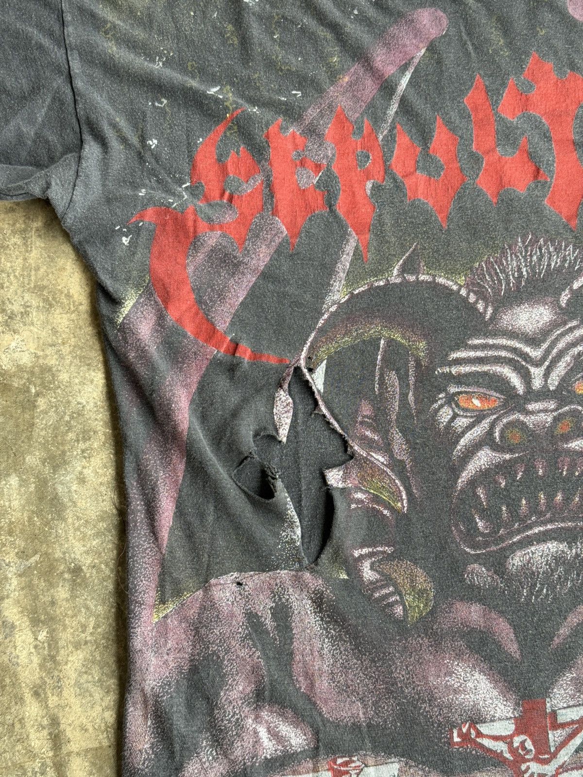 Band Tees × Vintage *RARE* VINTAGE 90s SEPULTURA METAL AOP GOD CROSS DEATH SATAN Size US XL / EU 56 / 4 - 4 Thumbnail