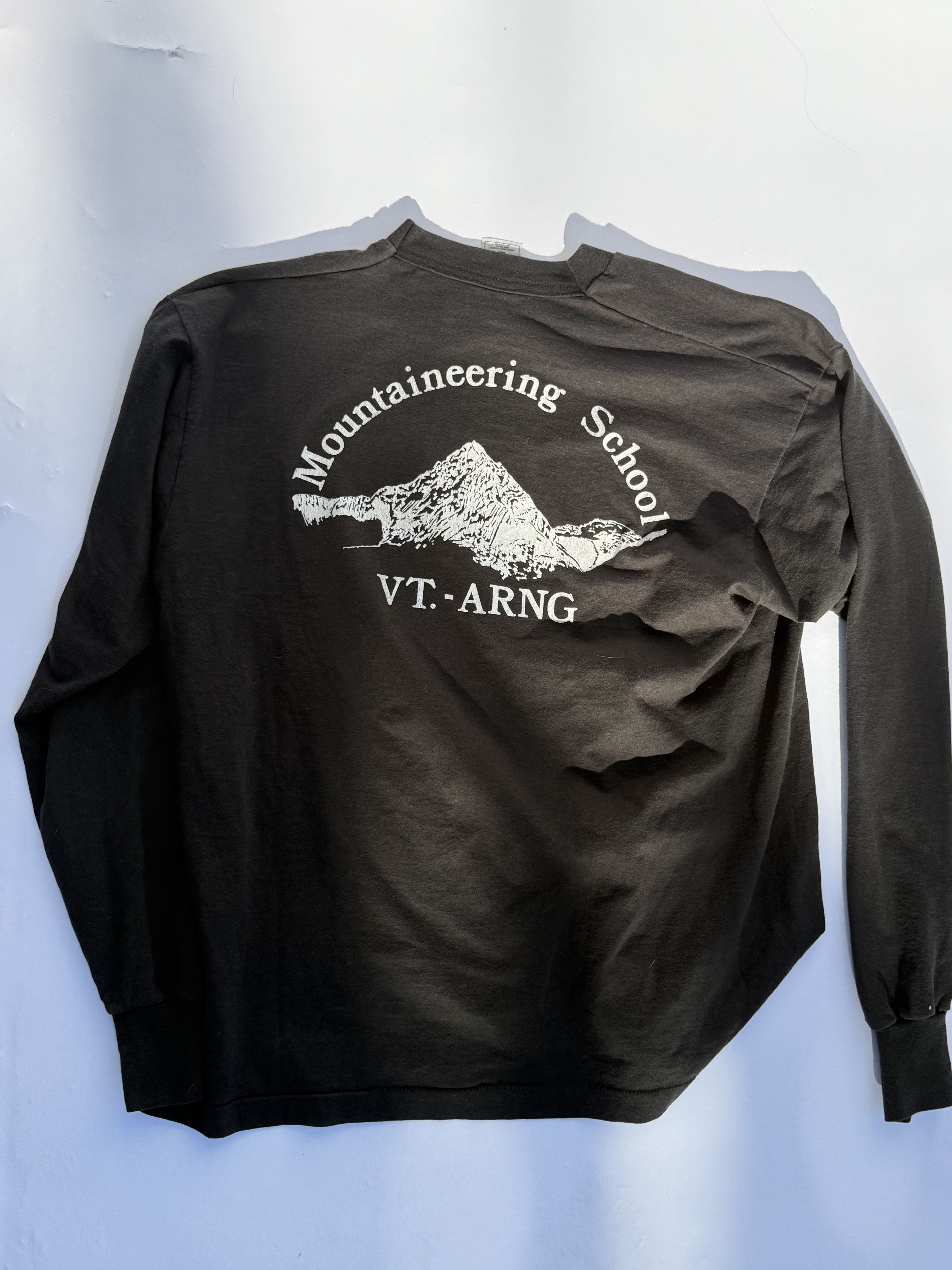 Vintage Mountain Warfare LS T-Shirt Size US XL / EU 56 / 4 - 3 Thumbnail