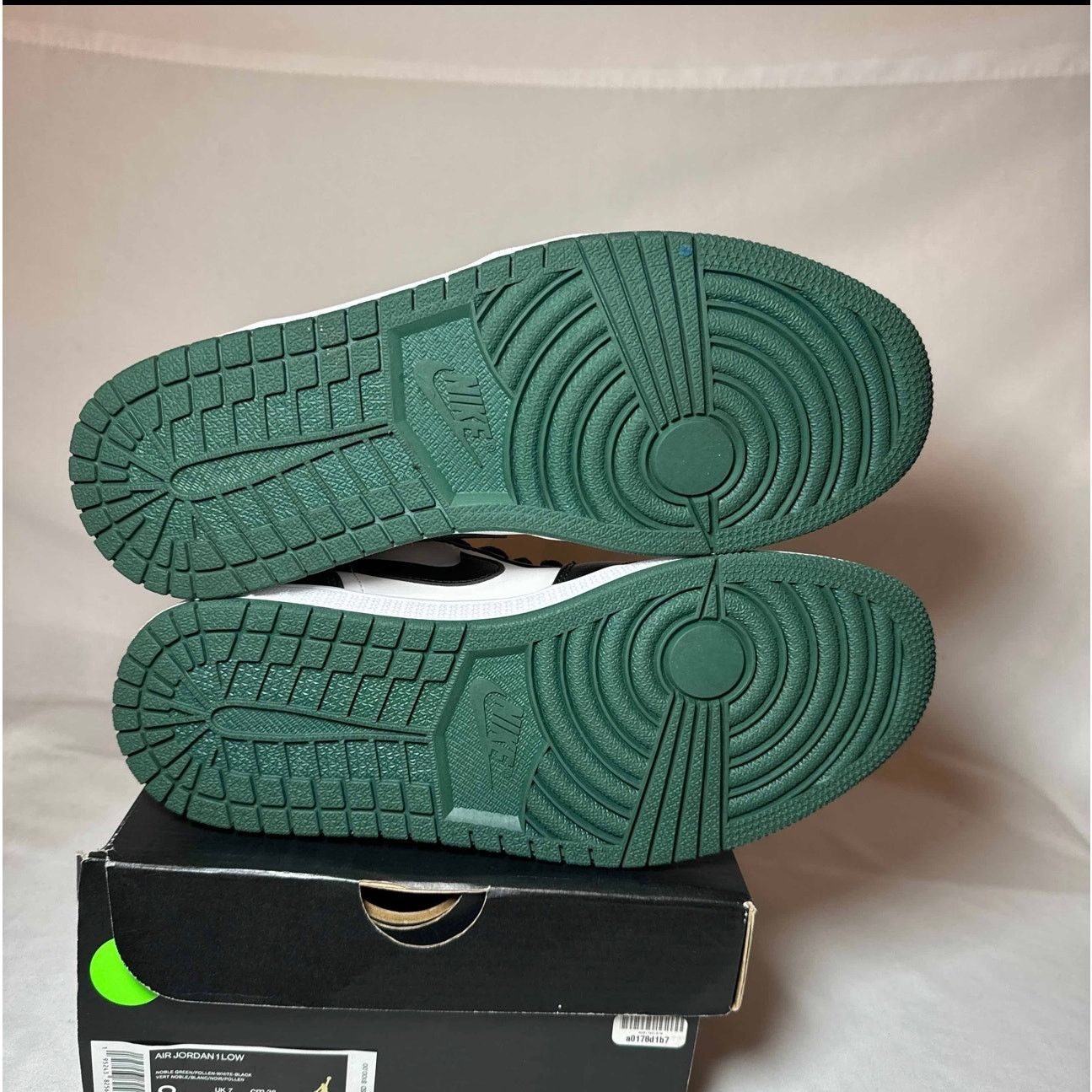 Jordan Brand × Nike Size 8 Nike Air Jordan 1 Low Green Toe Men's Shoes Ships Now Size US 8 / EU 41 - 6 Thumbnail