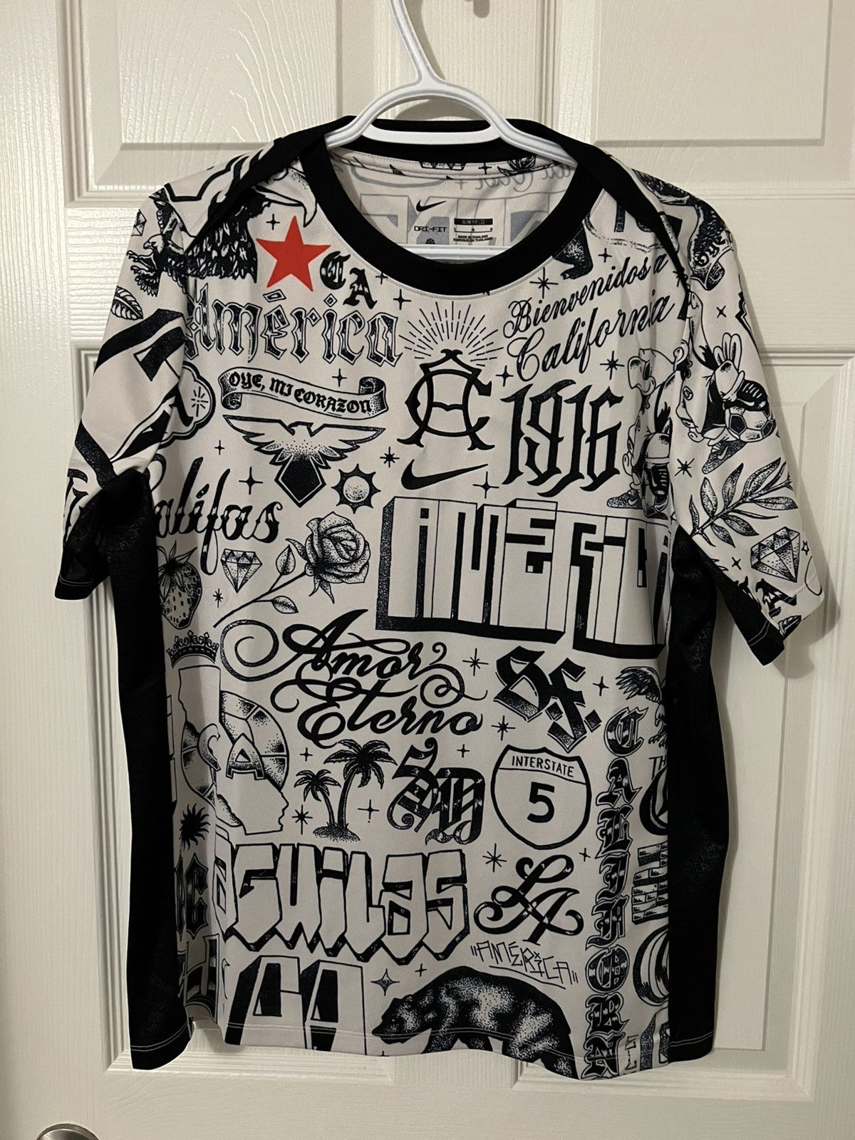 Nike Club America jersey Size US L / EU 52-54 / 3 - 1 Thumbnail