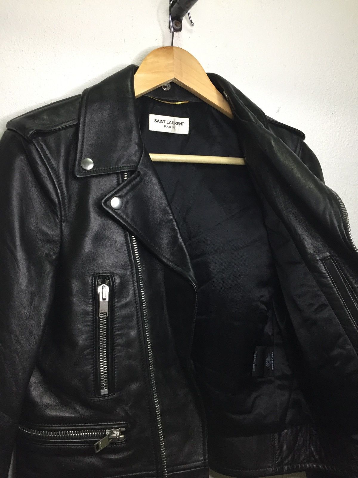 Saint Laurent Paris FW17 Saint Laurent Leather Biker Jacket With YSL Patches Size S / US 4 / IT 40 - 10 Thumbnail