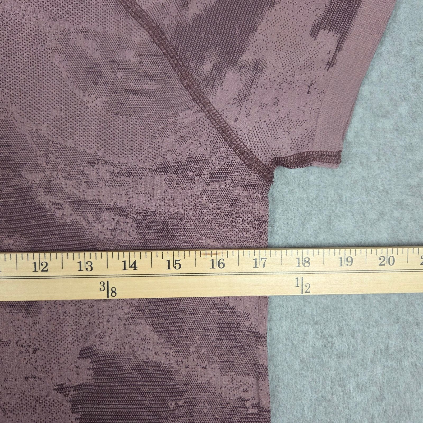 Athleta Athleta Large Momentum Seamless Camo Tee Cascadia Violet Size L / US 10 / IT 46 - 6 Thumbnail