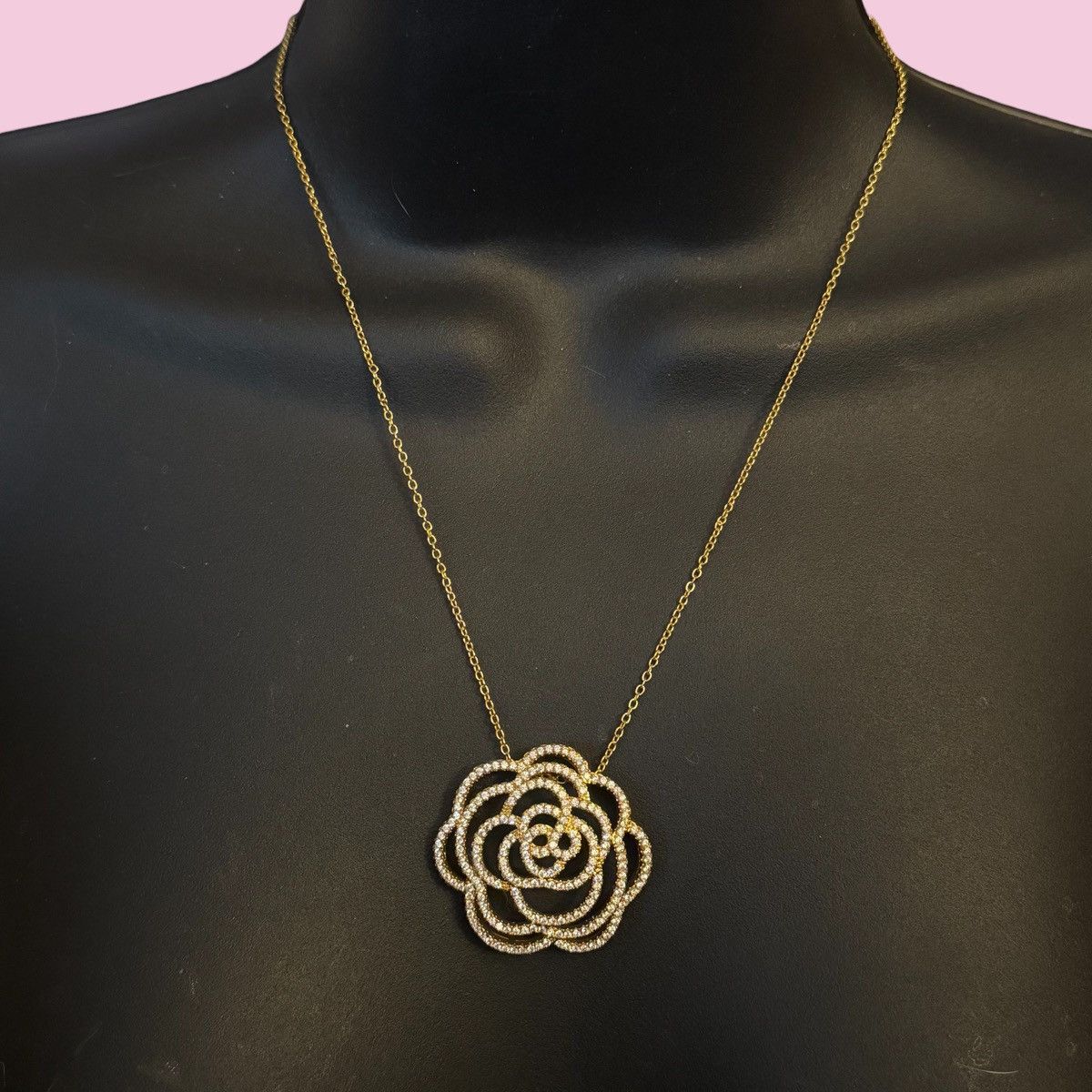 Other Gold tone rhinestone rose pendant necklace Size ONE SIZE - 1 Thumbnail