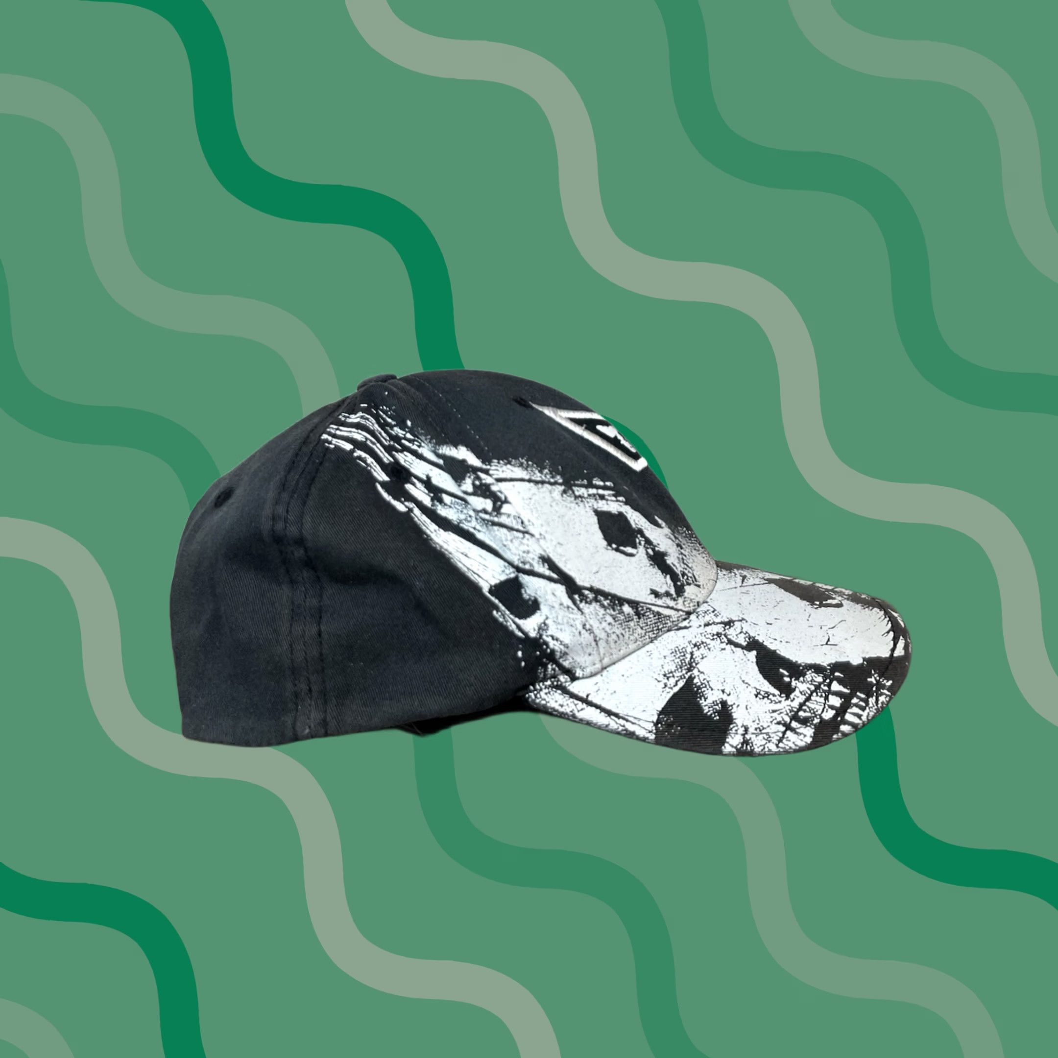 Tapout VINTAGE Tapout Baseball Cap Hat Skulls Black & White S/M Men Casual Sports Cap Size ONE SIZE - 1 Thumbnail