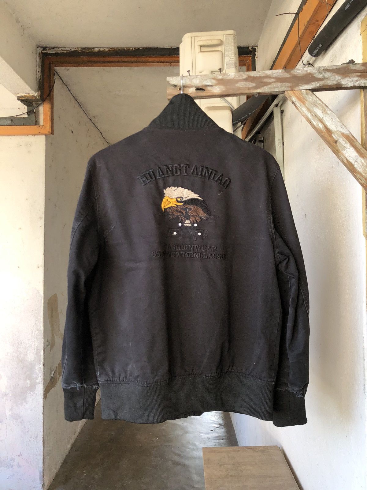 Vintage Huang Tai Niao Military Style Distressed Bomber Jacket Size US L / EU 52-54 / 3 - 2 Thumbnail