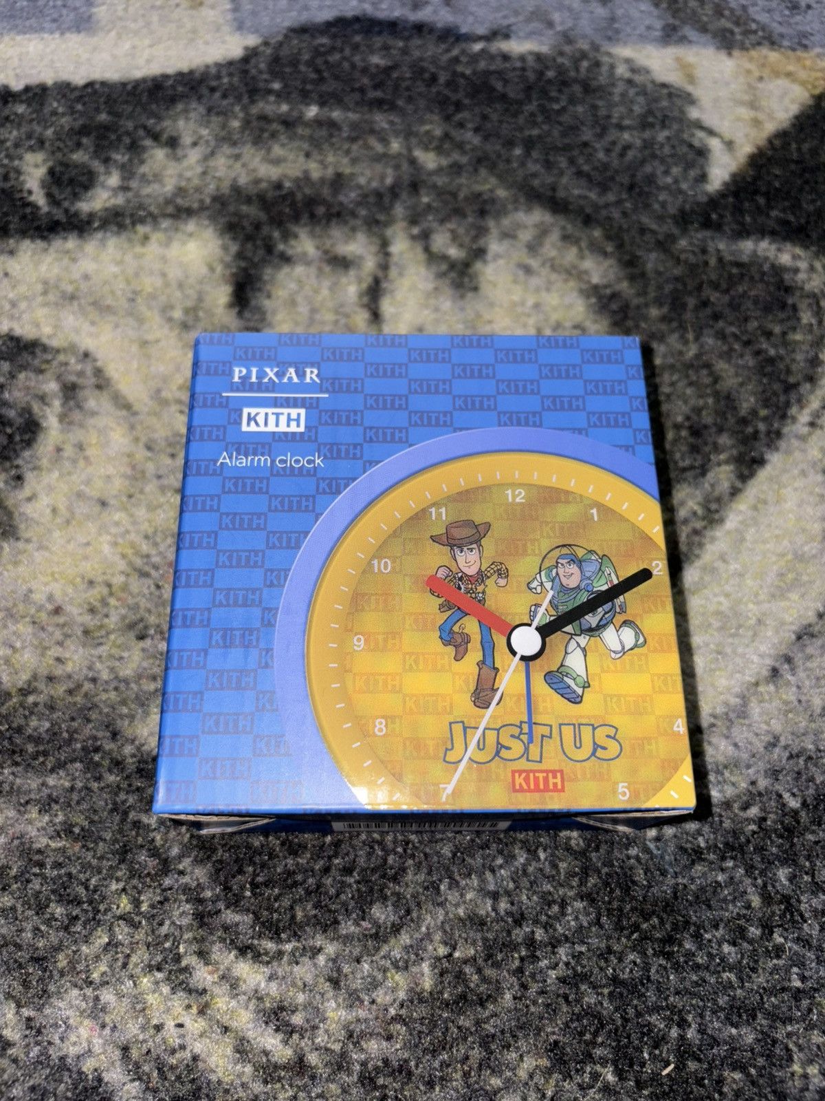 【新品】Kith x Superman Lightning Bolt Clock Kith Kith x Superman Lightning Bolt Clock | Grailed