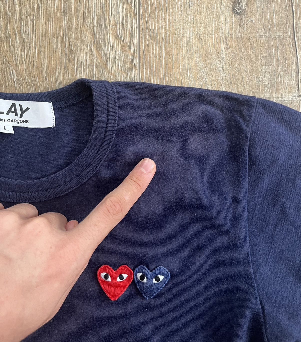 Comme des Garcons PLAY DOUBLE HEART T-SHIRT Size L / US 10 / IT 46 - 8 Thumbnail