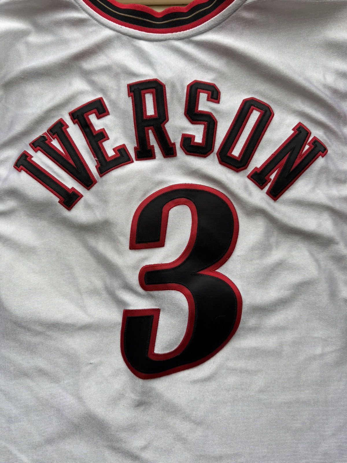 Mitchell & Ness Mitchell & Ness 76ers Allen Iverson 2001 Authentic Jersey Size US M / EU 48-50 / 2 - 6 Thumbnail