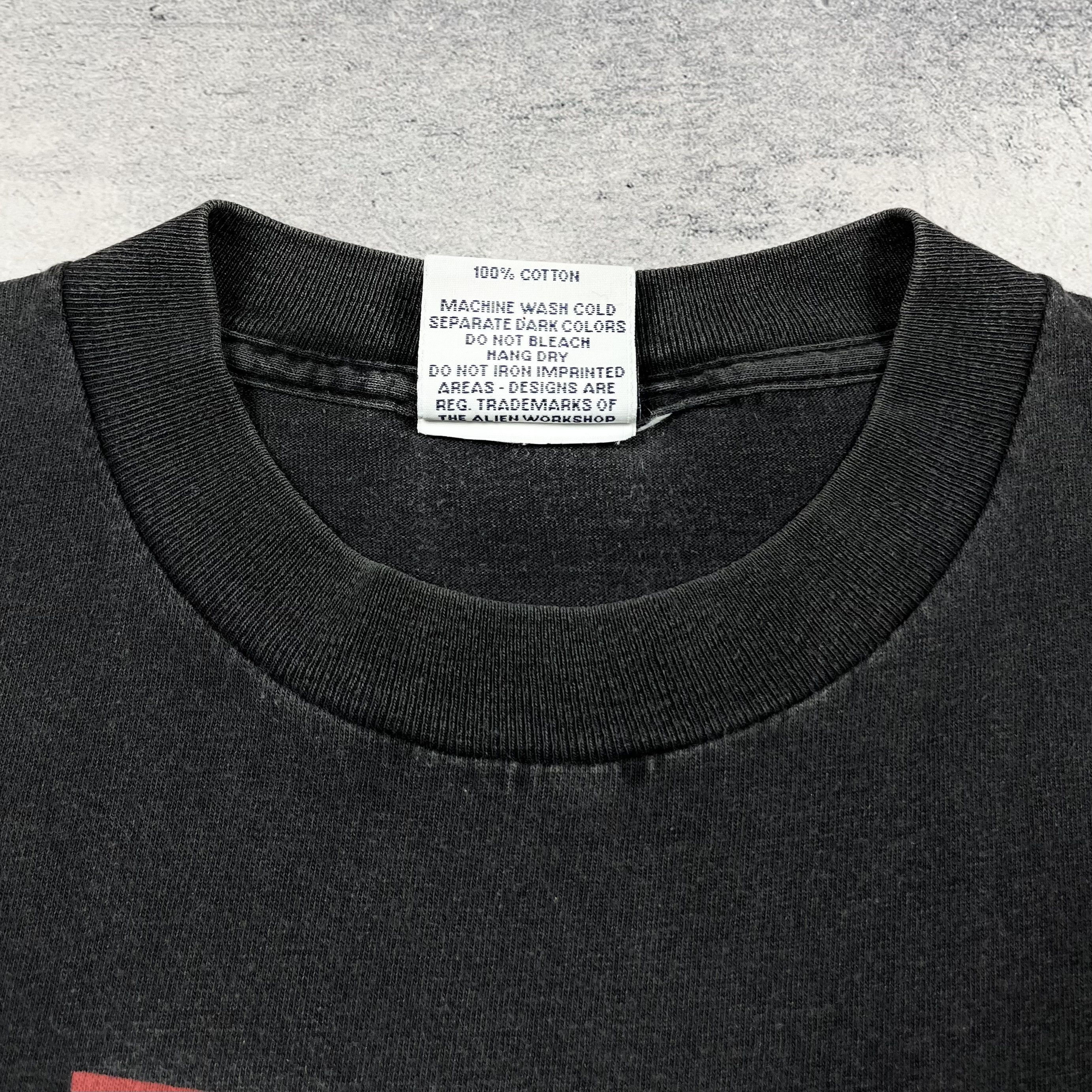 Alien Workshop Vintage Alien Workshop Rare Sunfaded T Shirt 90’s Size US S / EU 44-46 / 1 - 9 Thumbnail