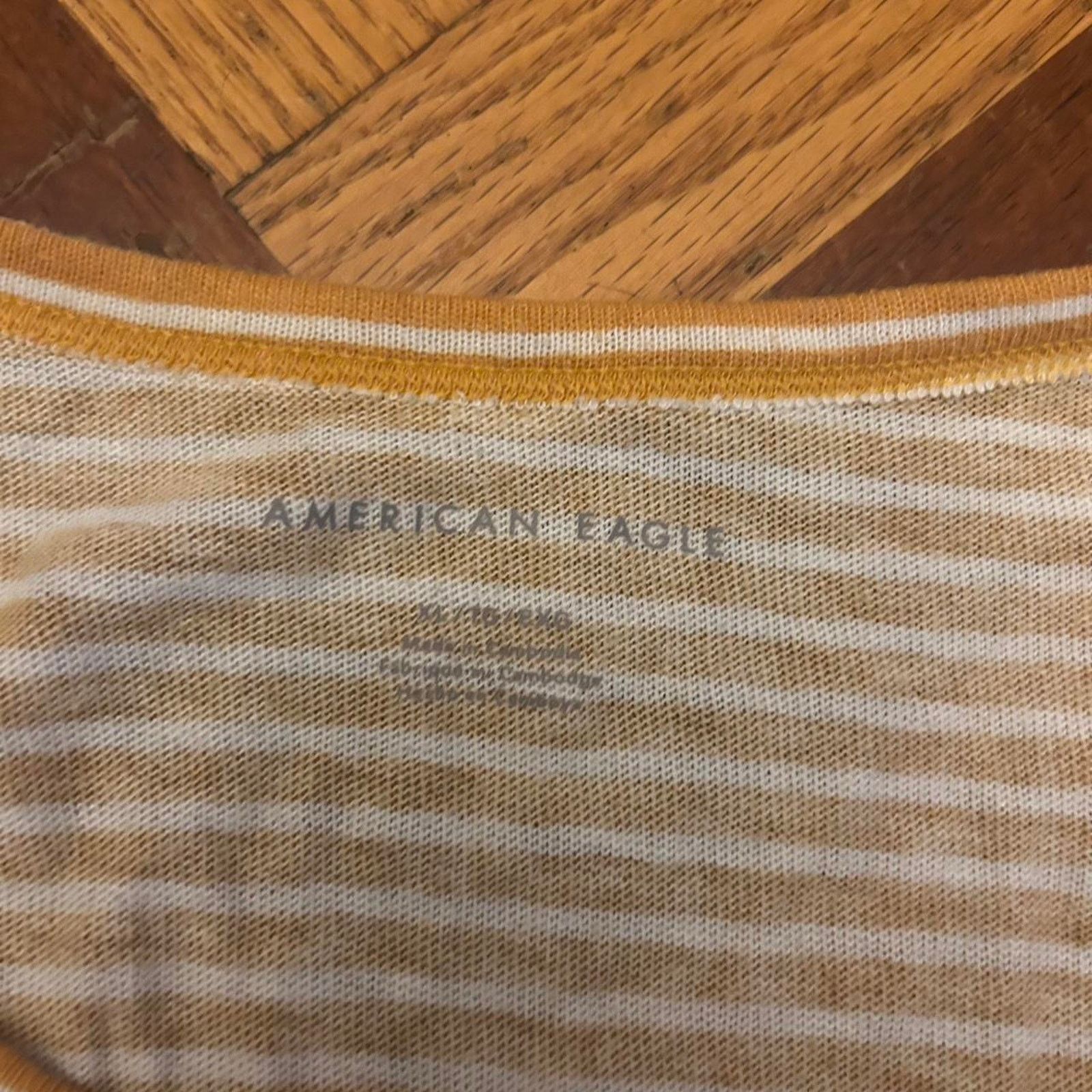 American Eagle Outfitters (XL) American Eagle Yellow and White Striped Short Sleeve Size XL / US 12-14 / IT 48-50 - 4 Thumbnail