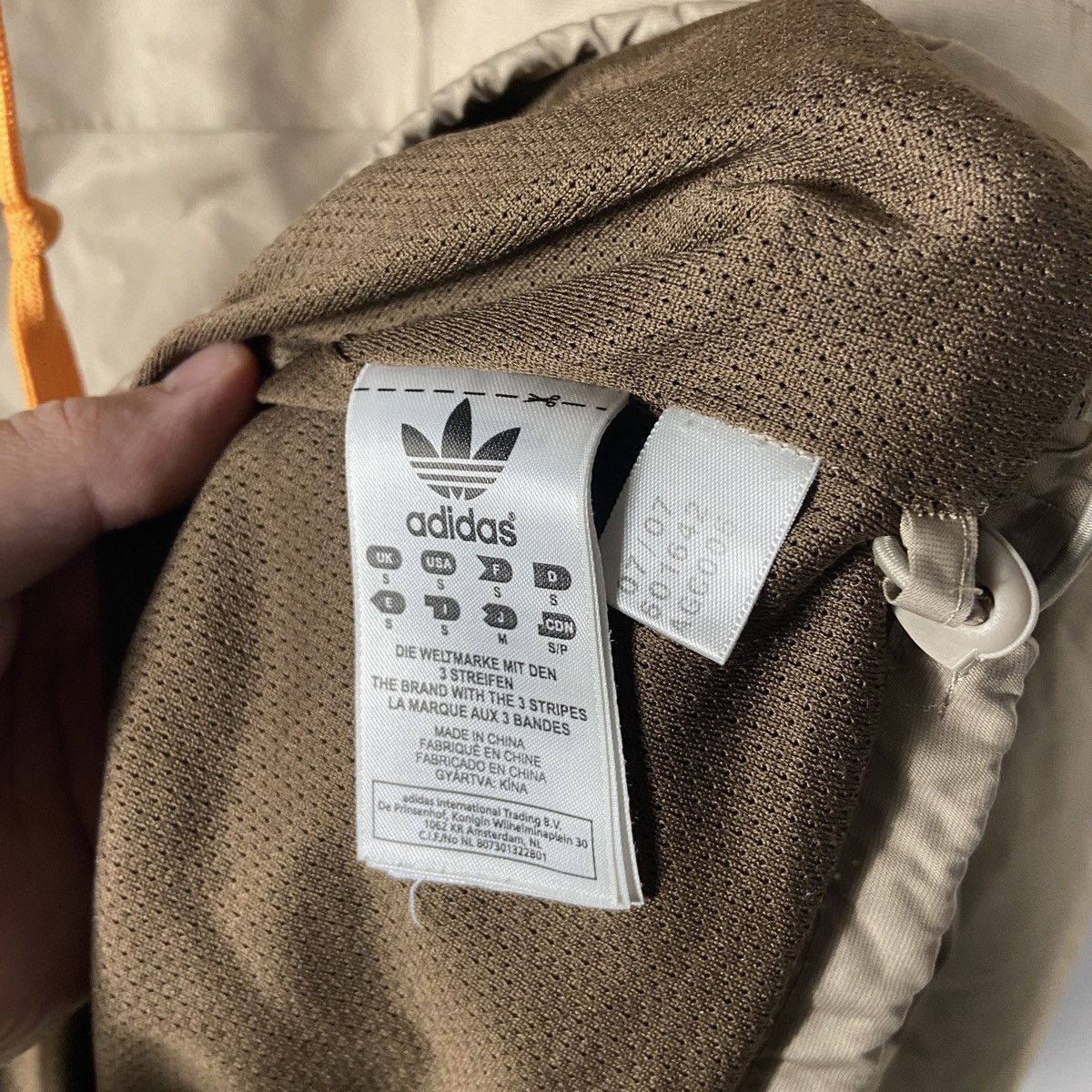 Adidas Vintage Adidas End to End TRC Graffiti Windbreaker jacket Size US S / EU 44-46 / 1 - 16 Thumbnail