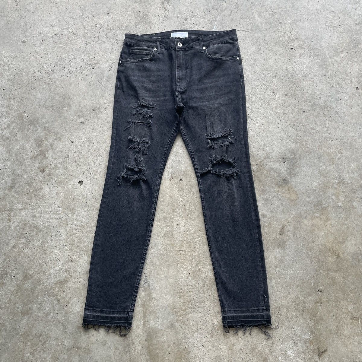 Japanese Brand Vintage Bershka Distressed Like Amiri Black Jeans Pants W32 Size US 32 / EU 48 - 1 Thumbnail
