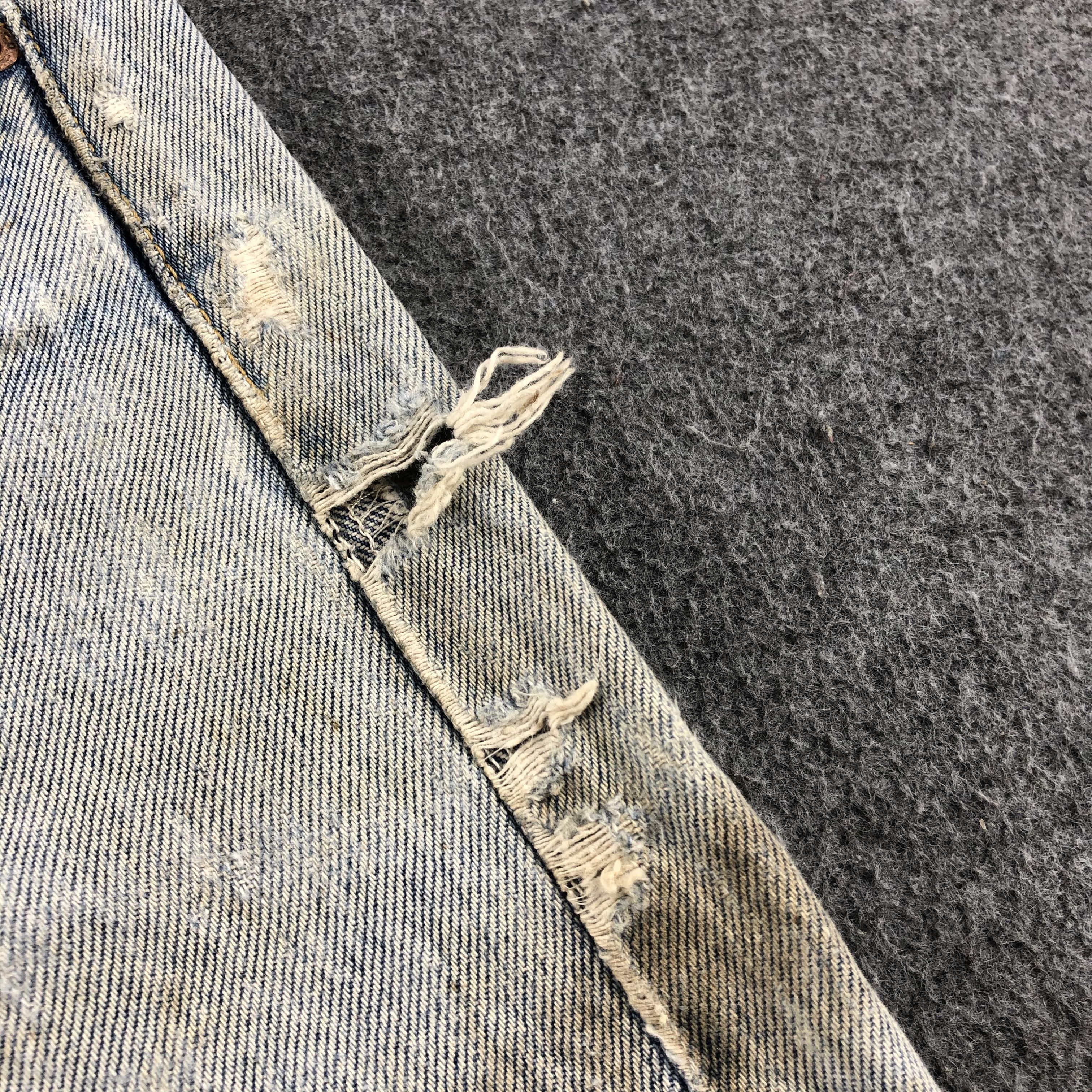 Levi's Vintage Blue Wash Levis 501 Jeans-J2578 Size US 32 / EU 48 - 14 Thumbnail
