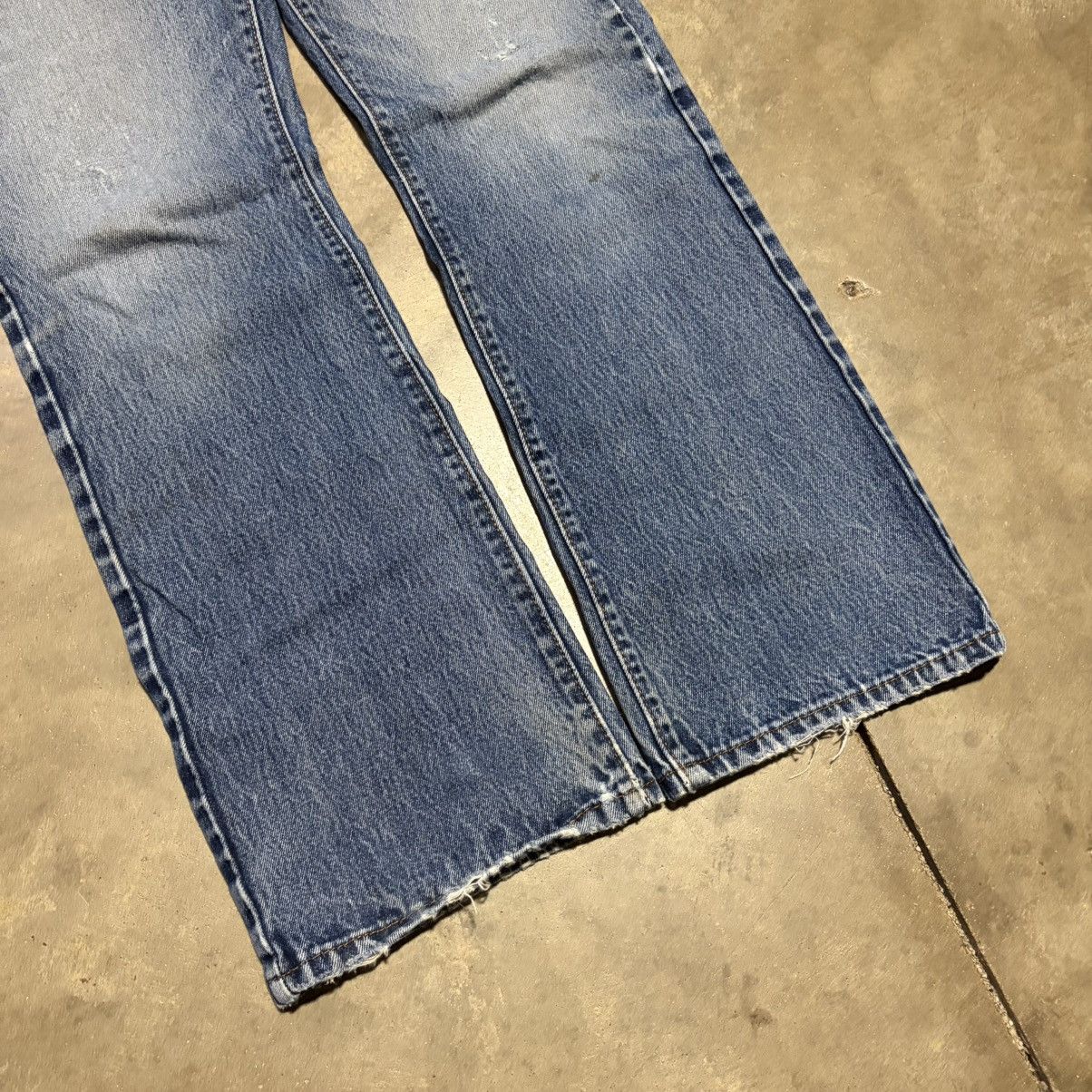 Levi's Vintage 517 Boot Cut Denim Jeans Faded Distressed Grunge Size US 34 / EU 50 - 5 Thumbnail