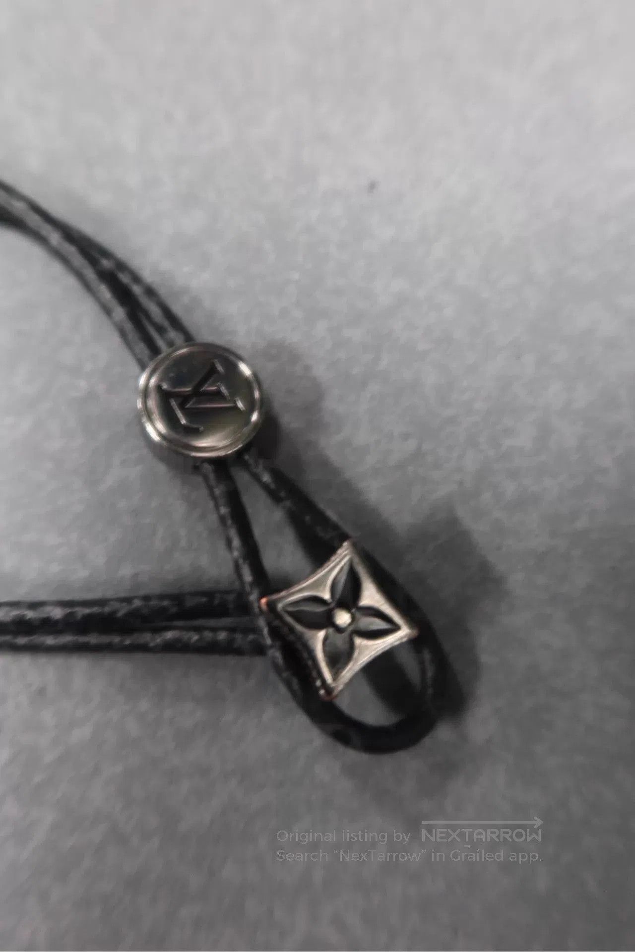 Louis Vuitton Black Leather Loop Accessory with Metal Clasp. Size ONE SIZE - 4 Thumbnail