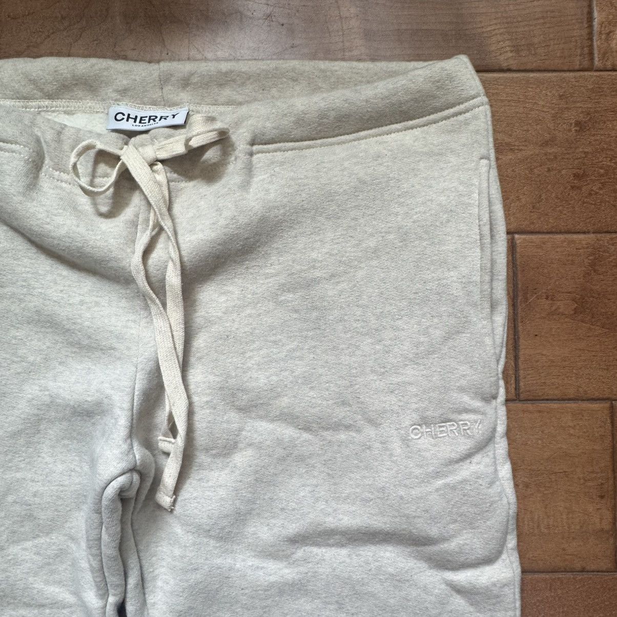 Cherry LA Cherry Los Angeles Sweatpants (Cream) Size 28" / US 6 / IT 42 - 2 Thumbnail