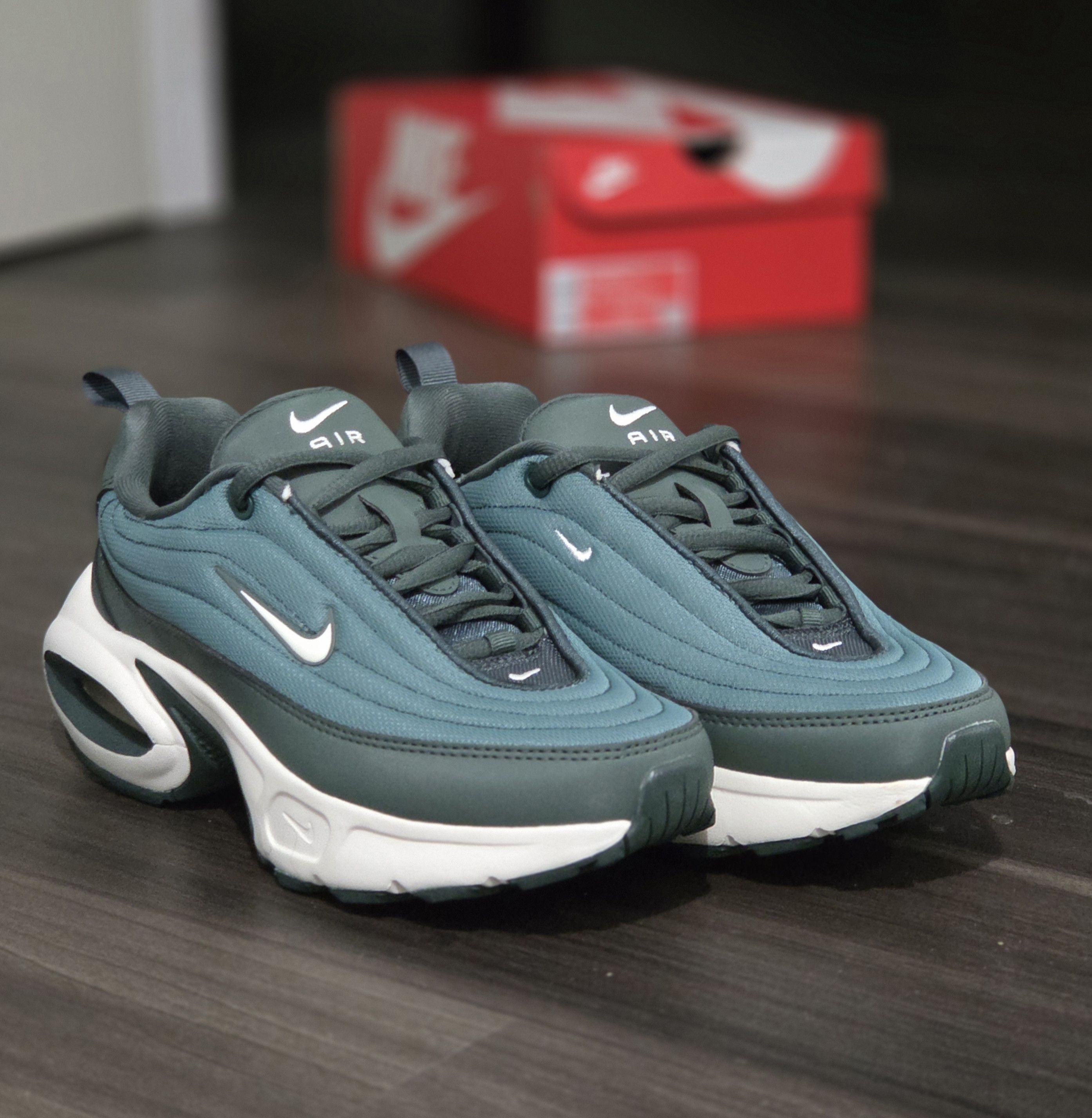 Nike Nike Air Max Women’s Vintage Green Bicoastal Soft-SZ 6.5 Size US 6.5 / IT 36.5 - 5 Thumbnail