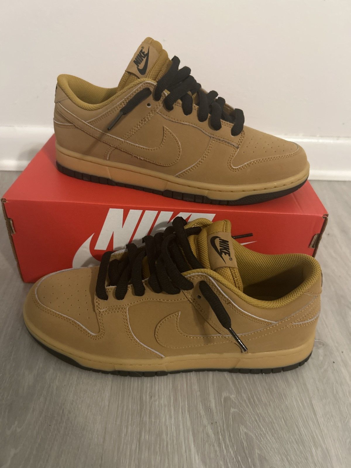 Nike Nike Dunk Low Retro SE Wheat Size US 9 / EU 42 - 1 Thumbnail