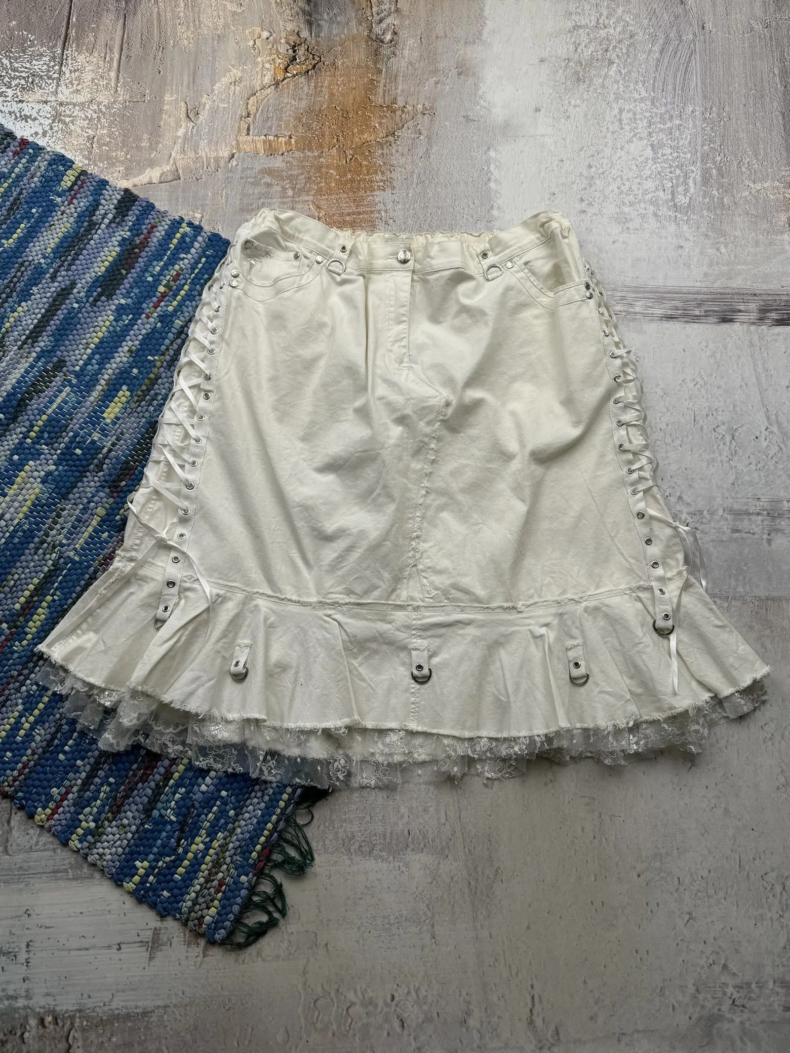 Japanese Brand Vintage Flare Skirt With Bondage A275(291)(D15) Size 40" / US 18 - 1 Thumbnail
