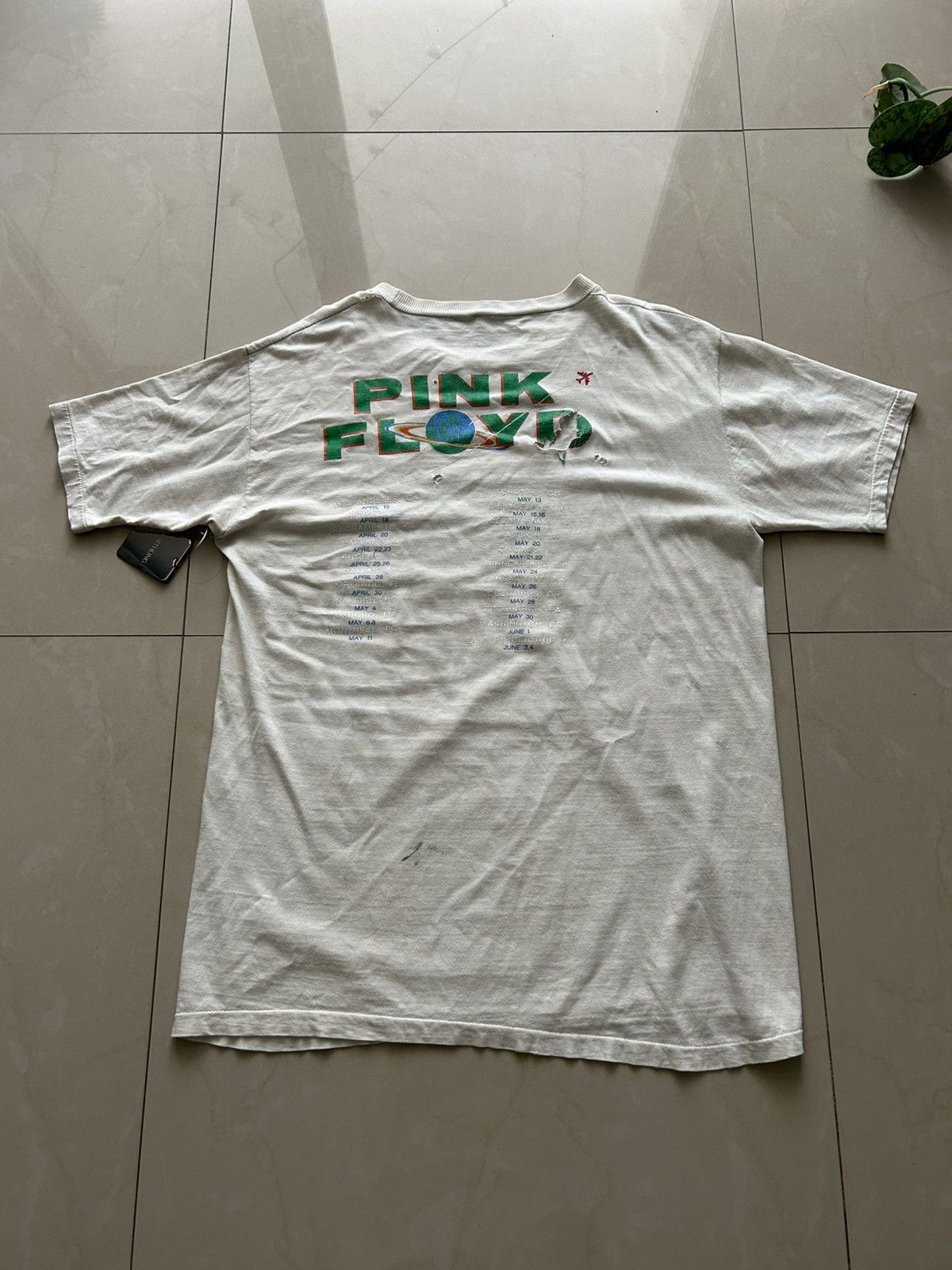 Vintage Pink Floyd Concert Tee Size US XXL / EU 58 / 5 - 3 Thumbnail
