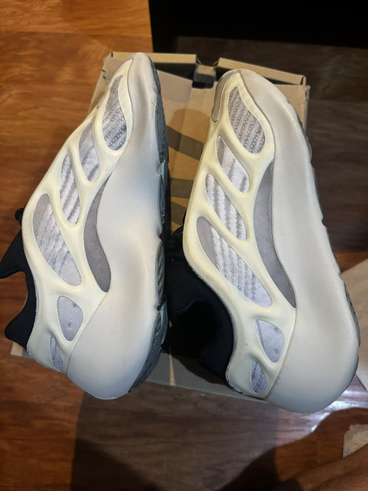 Yeezy YEEZY 700 V3 ‘AZAEL’ Size US 11.5 / EU 44-45 - 6 Thumbnail