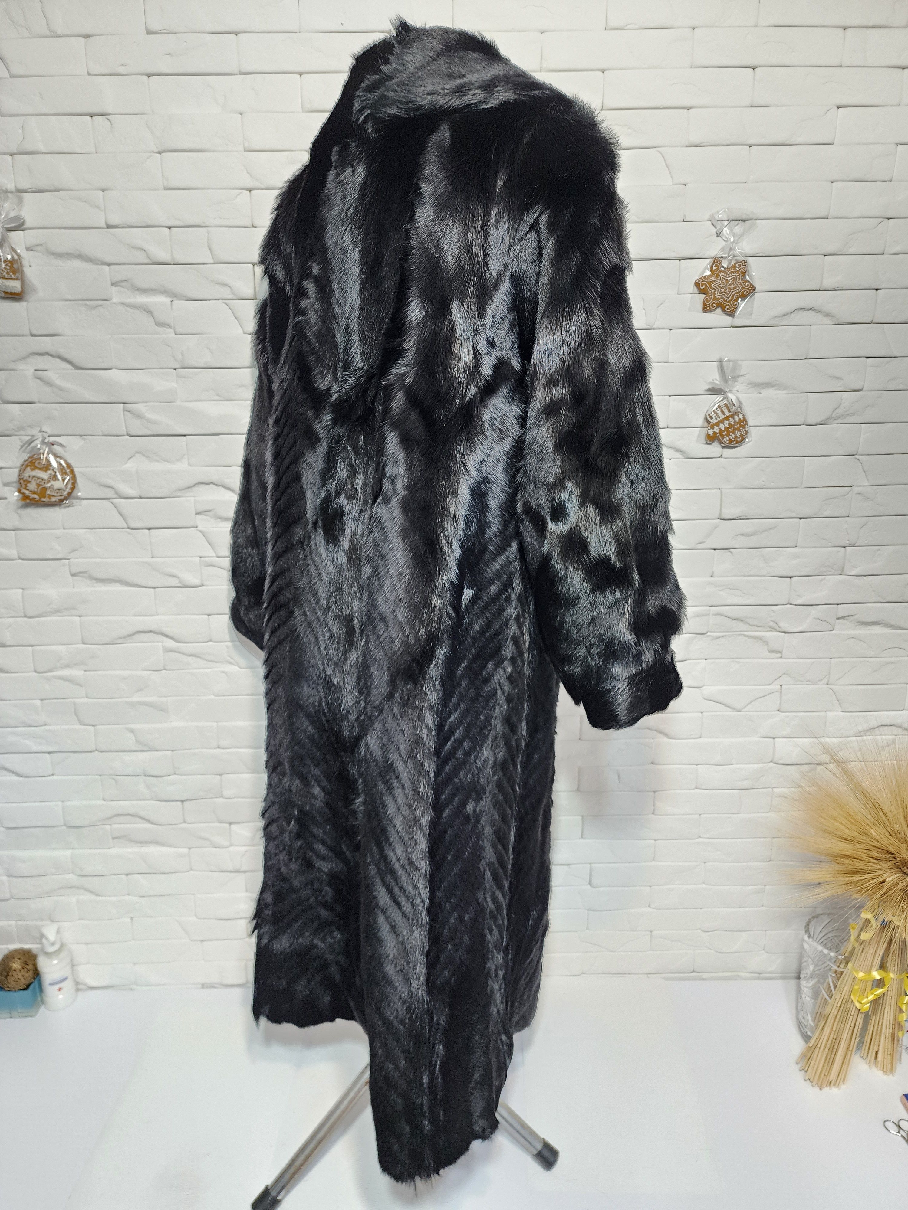 Furla Black Genuine Fur Coat: Women's Winter Coat Size XL / US 12-14 / IT 48-50 - 5 Thumbnail