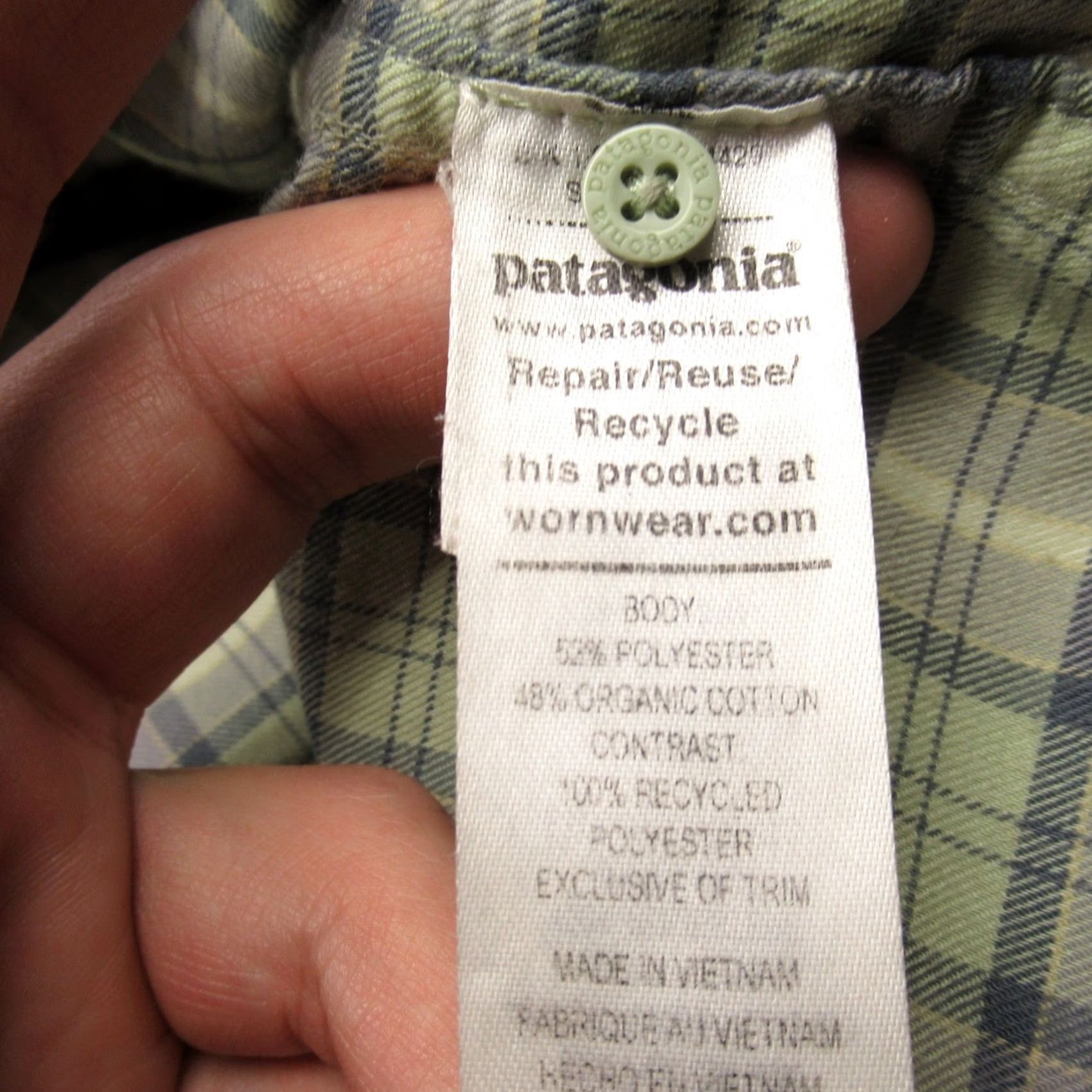 Patagonia Patagonia Shirt Men XL Green Plaid Long Sleeve Button-Up Casual Outdoor Breathable Quick Dry UV Roll Tab Size US XL / EU 56 / 4 - 5 Thumbnail
