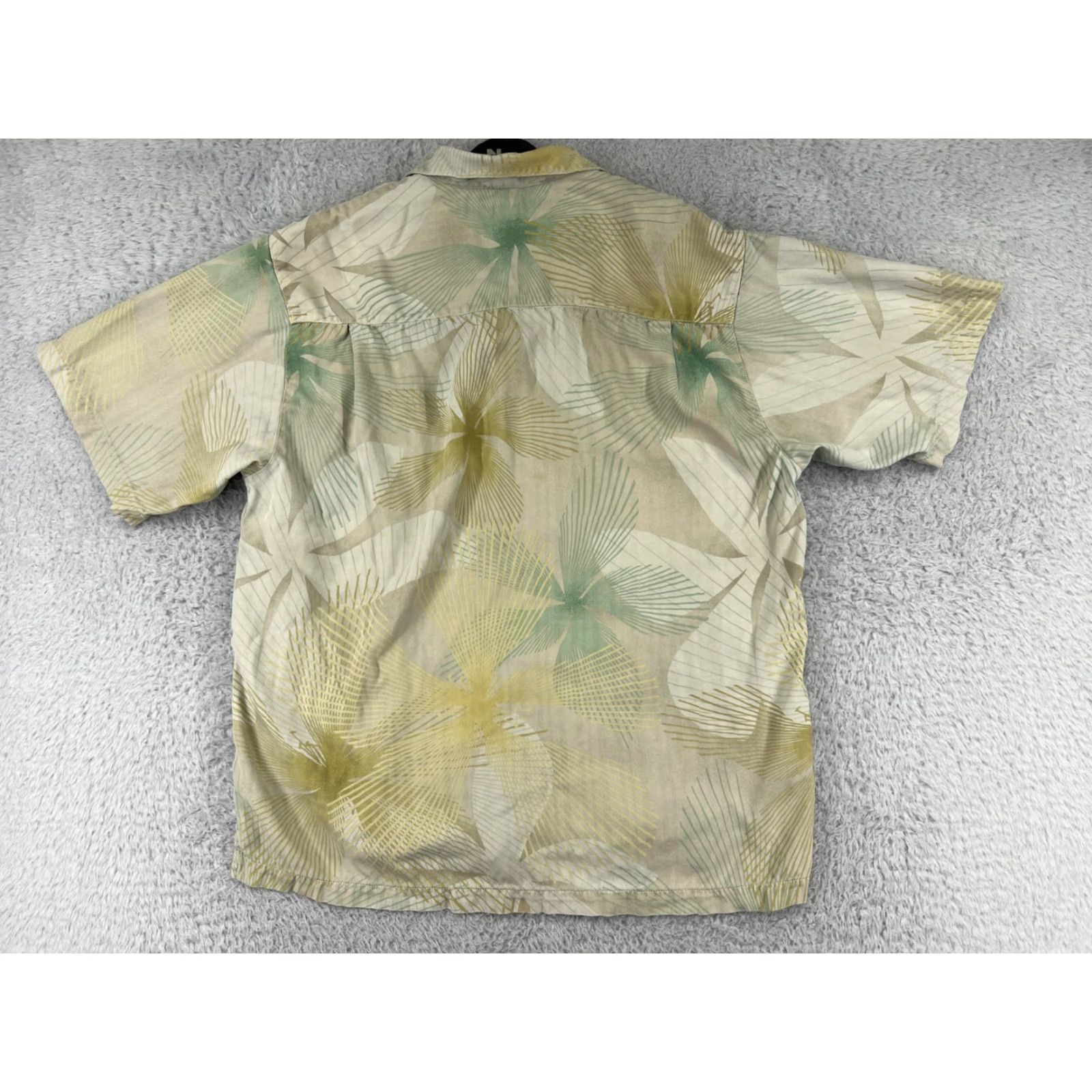 Tommy Bahama Tommy Bahama Shirt Mens Large Beige Floral Hawaiian Silk Button-Up Shirt Size US L / EU 52-54 / 3 - 2 Thumbnail