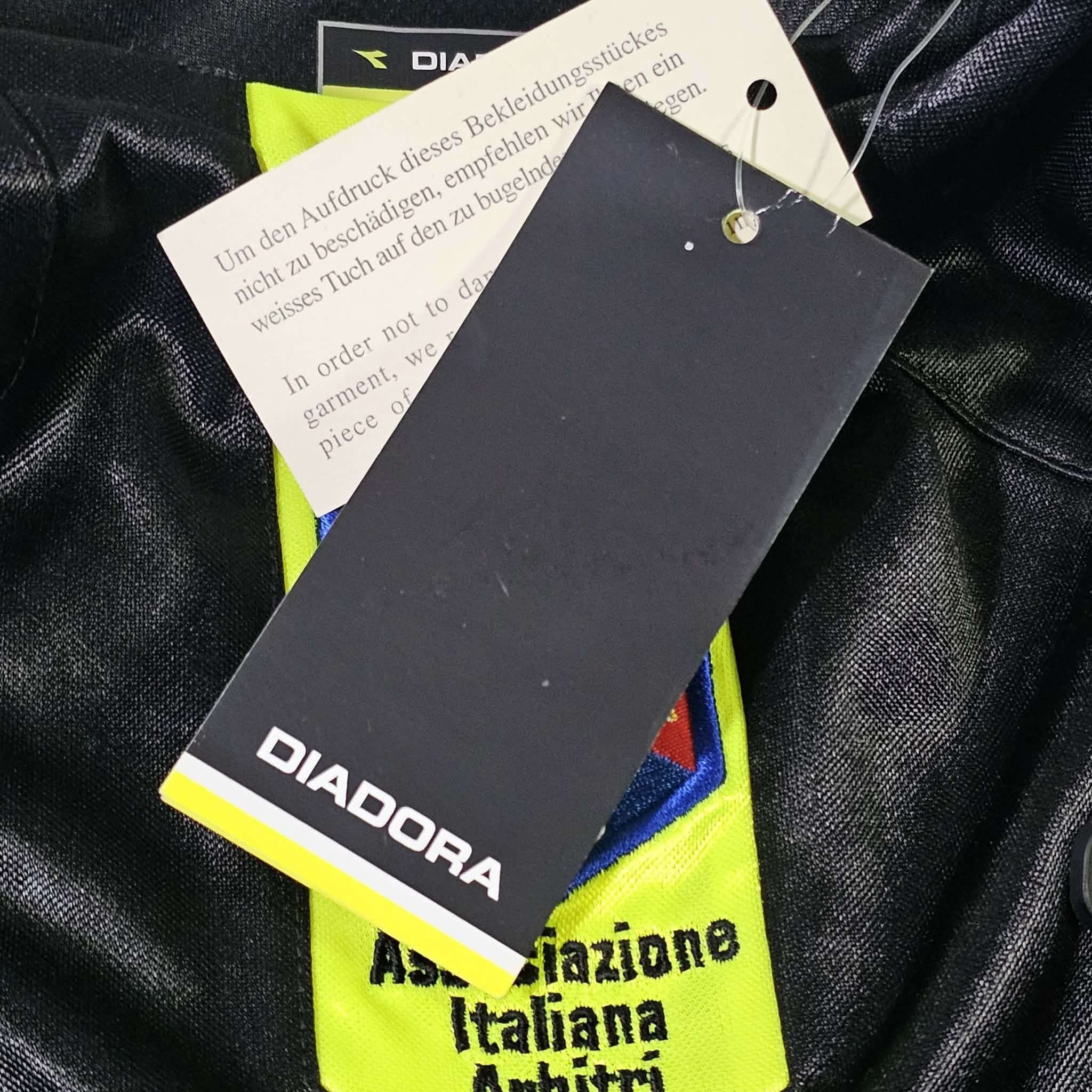 Diadora Italy Vintage Referee Issued Diadora Soccer Jersey Size US L / EU 52-54 / 3 - 6 Thumbnail