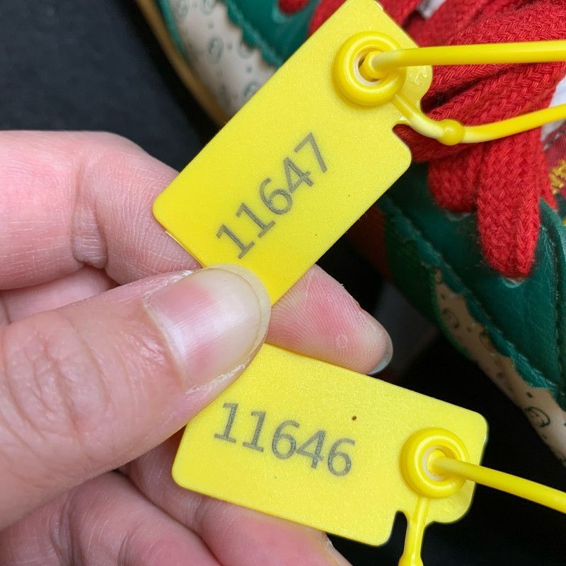 Gucci Gucci Low-Top GG Canvas Sneakers in Green and White Size US 7.5 / EU 40-41 - 7 Thumbnail